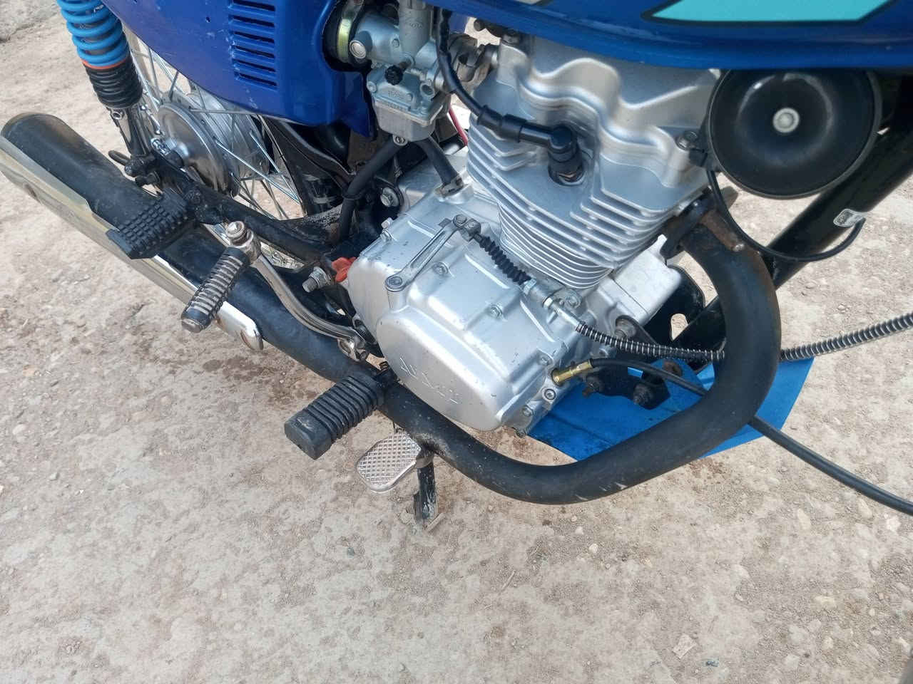 السلام عليكم صلصه للبيع مال ايراني نظيفه  ***********
