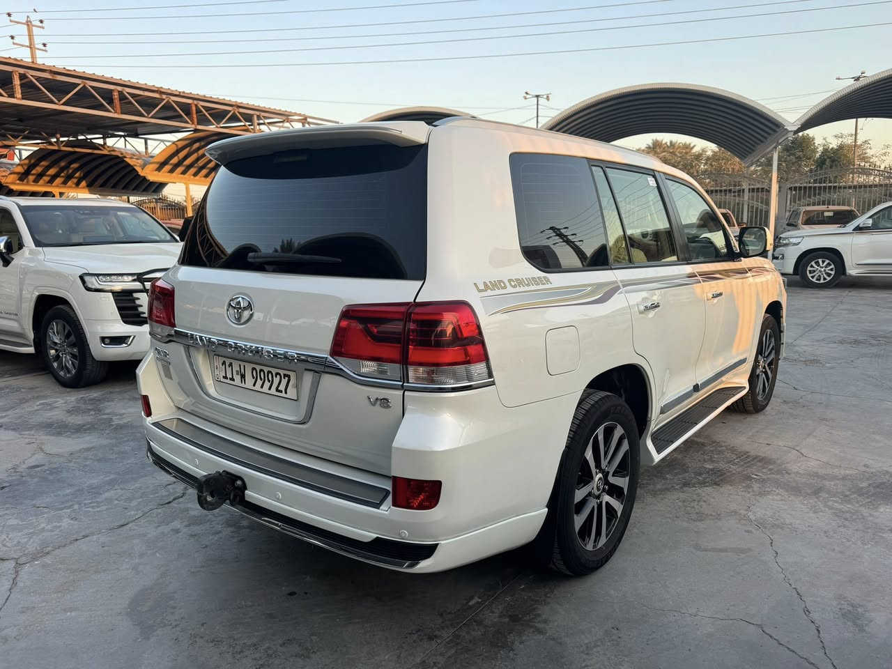 لاندكروز موديل 19 بريم اصل ماشيه 118 حقيقي رقم بغداد 8 سلندر 4700 كشنات كهرباء جنطه كهرباء عداد اليزري بيه شبر صبغ الباقي مكفول السعر 485 وبيه مجال لاستفسار ***********
