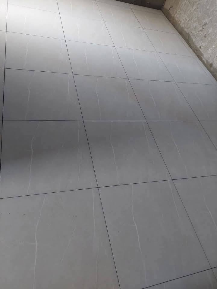 سلام عليكم صفاف جداري ارضي متفرغ حاليا تسليم مهندس الاتصال على ***********.    ***********
