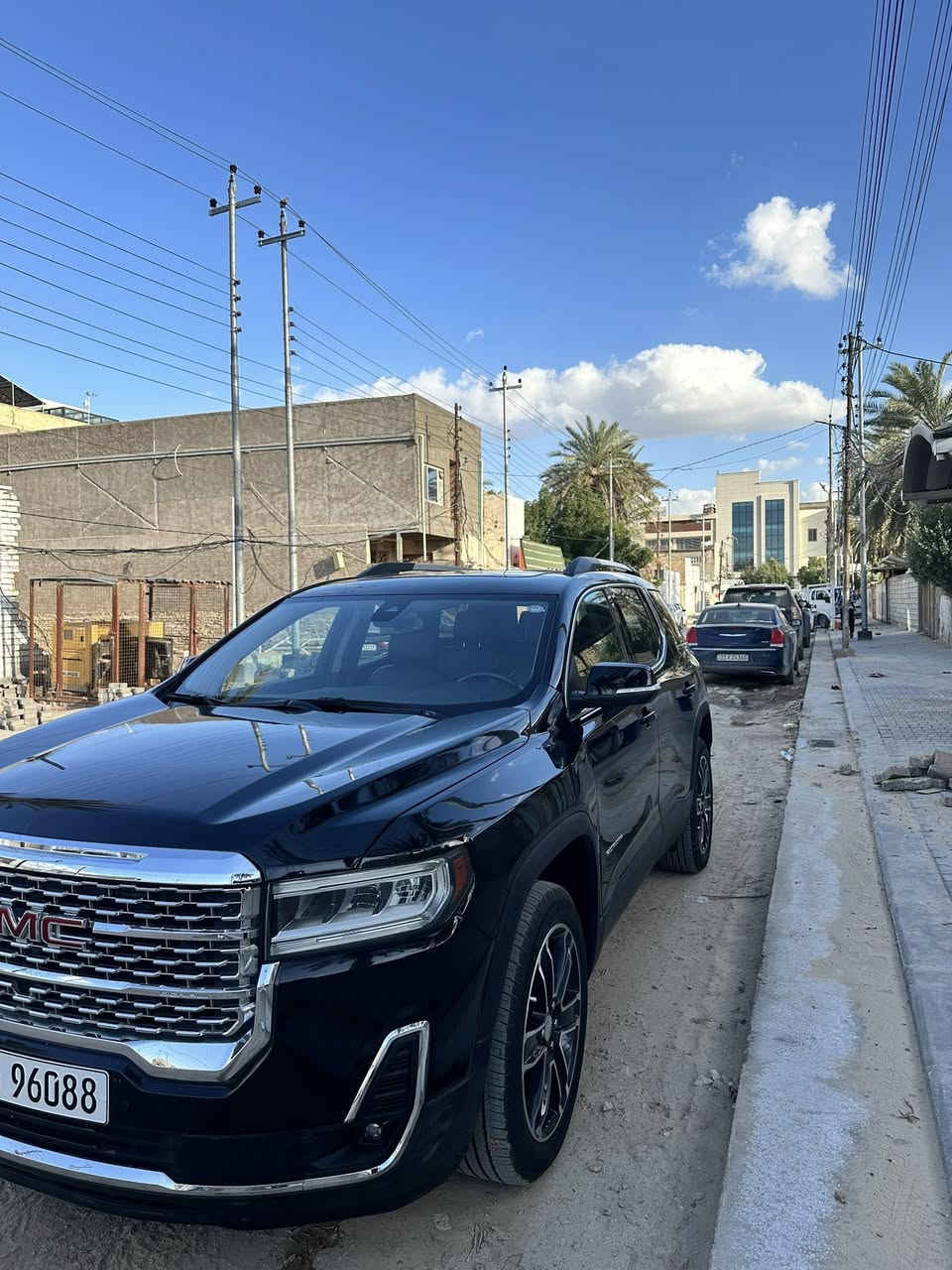 السلام عليكم ورحمة الله وبركاته 
السيارة: جي ام سي اكاديا SLTفول للاخير 
سنة الصنع: 2022
اللوحة: اربيل
السعر: 205
الضرر: صبغ جاملغ وبنيد وربع جاملغ خلفي . (صور الضرر مرفقة بالاعلان)
ضرر الايرباك: دركه ودشبول 
رقم تواصل :***********
______________________________________
المواصفات:
فتحت سقف 
خزن ميموري 
ستيرن كهرباء 
حجم المحرك 4 سلندر 2.0 توربو 
عداد المسافة 34 الف ميل 
رادار امامي وجانبي وخلفي
تنبيه الخروج عن المسار
حساسات خلفية
جنطة كهرباء
كراسي جلد اسود
الكراسي الامامية كهرباء
تدفئة و تبريد الكراسي 
ويل كب حجم 18 انج مع اطارات بحالة جيدة
وضعيات قيادة
لايتات LED بالكامل
شاشه تحكم بالايعازات
تحكم ستيرن جهتين
بصمة ابواب وتشغيل وتشغيل عن بعد
مع باقي تفاصيل معروفه
