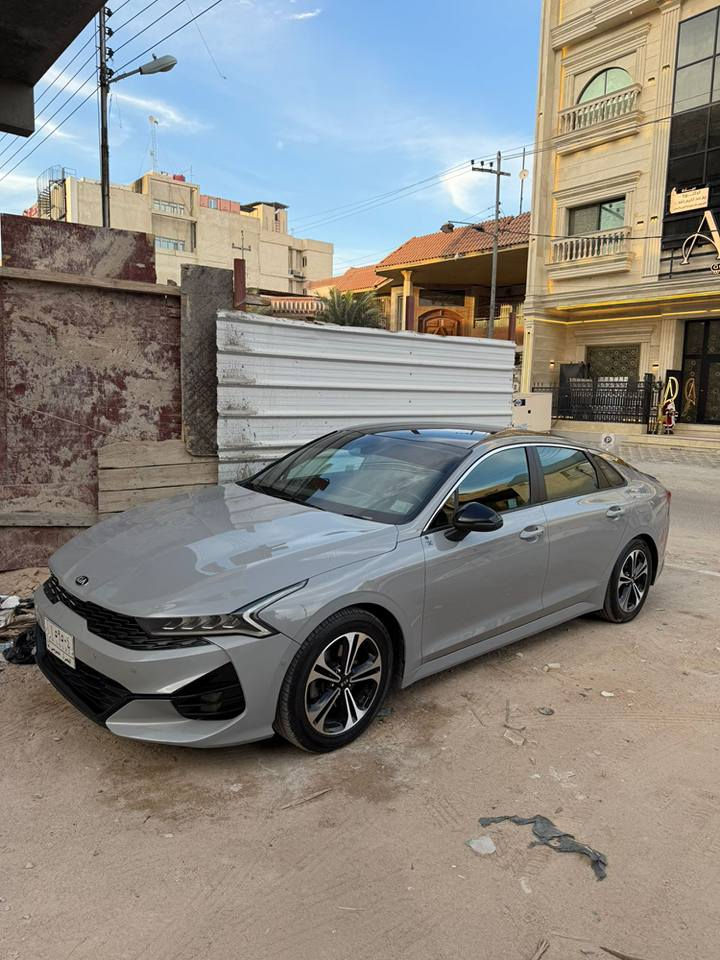 السلام عليكم 
كيا k5 2021
ماشيه 112 الف 
لون سمنتي رقم بصرة معوقين بعدلها ١١ شهر وتصير حره السيارة موضح بالصور حادثها وارد امريكي 
السيارة فول ماعدا الفتحه 
***********
السعر ١٦٥ وبيها مجال بسيط البصرة, العراق
