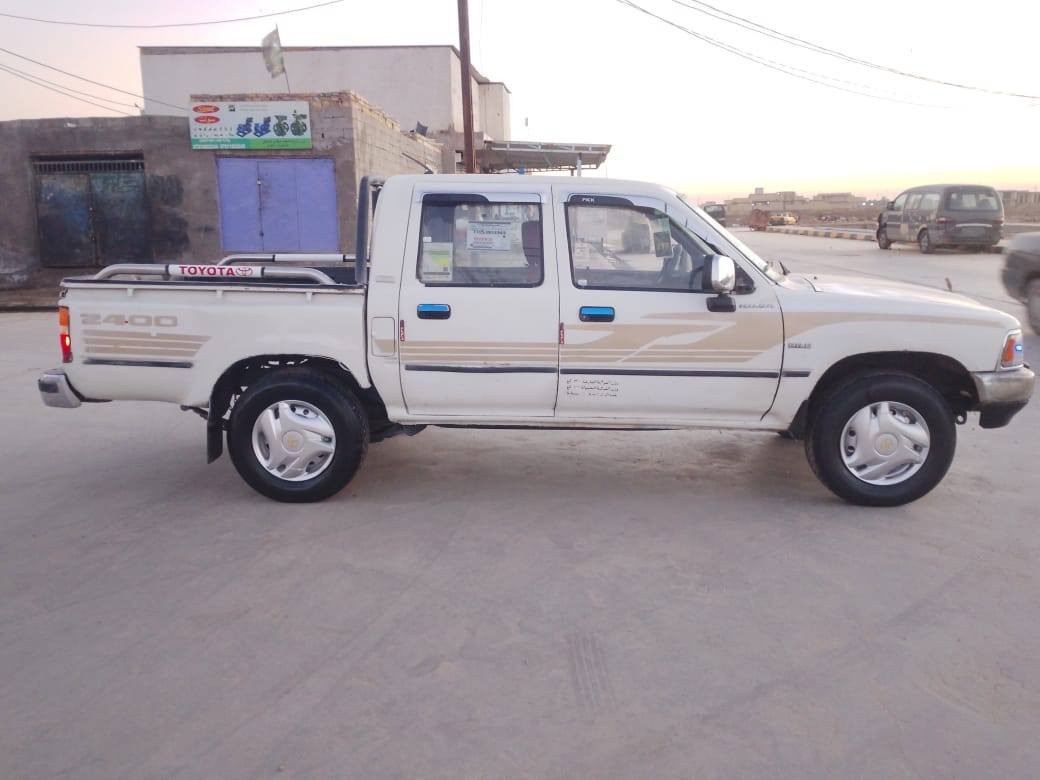 لبيع بيكم تيوتا موديل 97 رقم ميسان مشروع وطني سنويه جديده لغاية2028 بسمي مكينه وكير وحداديه ودوشمه وكهربيات وشاصي كفاله عامه بيها رشات صبغ كلش قليل السعر 55 ورقة وبيه مجال مكان السياره ناصريه الرفاعي مكلف بلنشر***********
