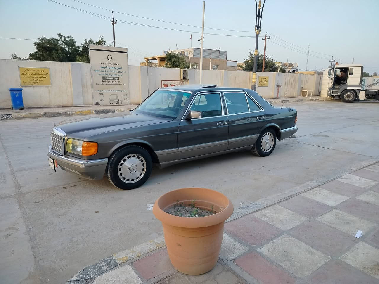 السلام عليكم مارسدس جانبو موديل 86رقم بغداد مكينه بطه مصبوغ جماليه بدون ضربه تبريد شغال سنتر شغال السعر 58 وبيه مجال العنوان بابل الكفل ***********
