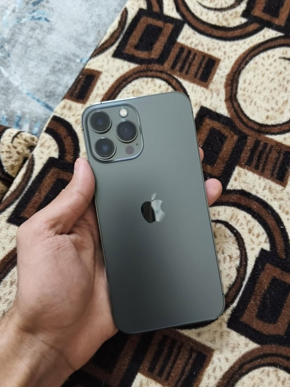 السلام عليكم ايفون 13برو ماكس نضافه مثل متشوف 100بل 100 وتر مكفول من كلشي بطاريه 81 تنسه شي اسمه صرف شحن ذاكره 256 سعر 700 راسلني لو. تخابرني وبيك خير وتدلل ***********
