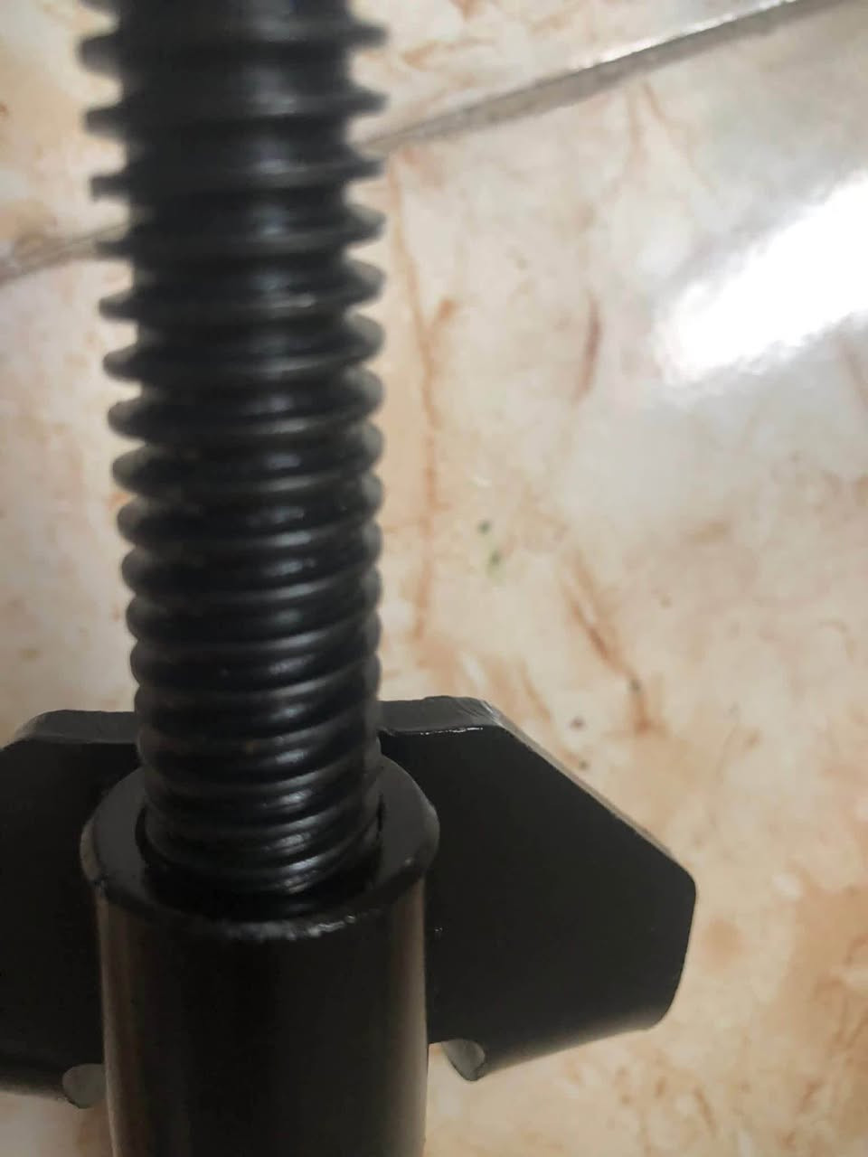 نوعية جيدة 
جديد بالكارتون طوله ٣٨ سنتيم 
ويرهم عليه لقمة ٢١ مليم او راجز نص ١/٢ 
الفخة للاستخدام الشخصي يعني تفيد السواق الي يشتغلون بديهم مو مال ورش او تاخذه للورشة تخليه مثل السبير تحتاجه 
سعره ب٨ الف اذا تجي تاخذه واذا توصيل داخل النجف فقط ب٢٠٠٠ دينار 
موجودة كم قطعة وجديدة مو مستعمل مكاني نجف 
رقمي *********** النجف, العراق
