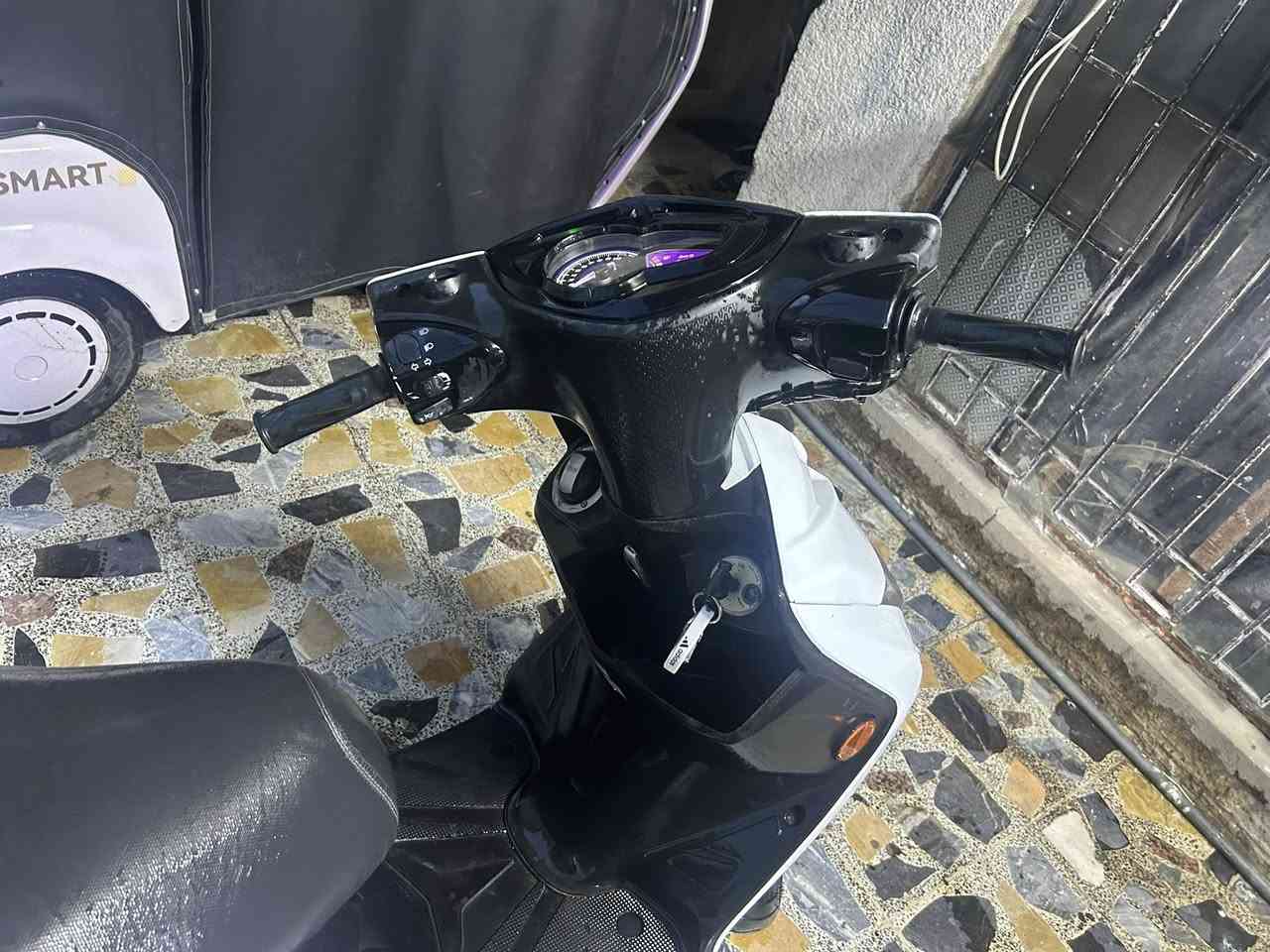 سلام عليكم لد ياباني للبيع بعده رمبه دراجه برغي نقص مابيه دراجه خير من الله . تجي تاخده من باب البيت .شرط 
مكاني بغداد الحريه ؟
رقمي *********** 
السعر مليون و 950
