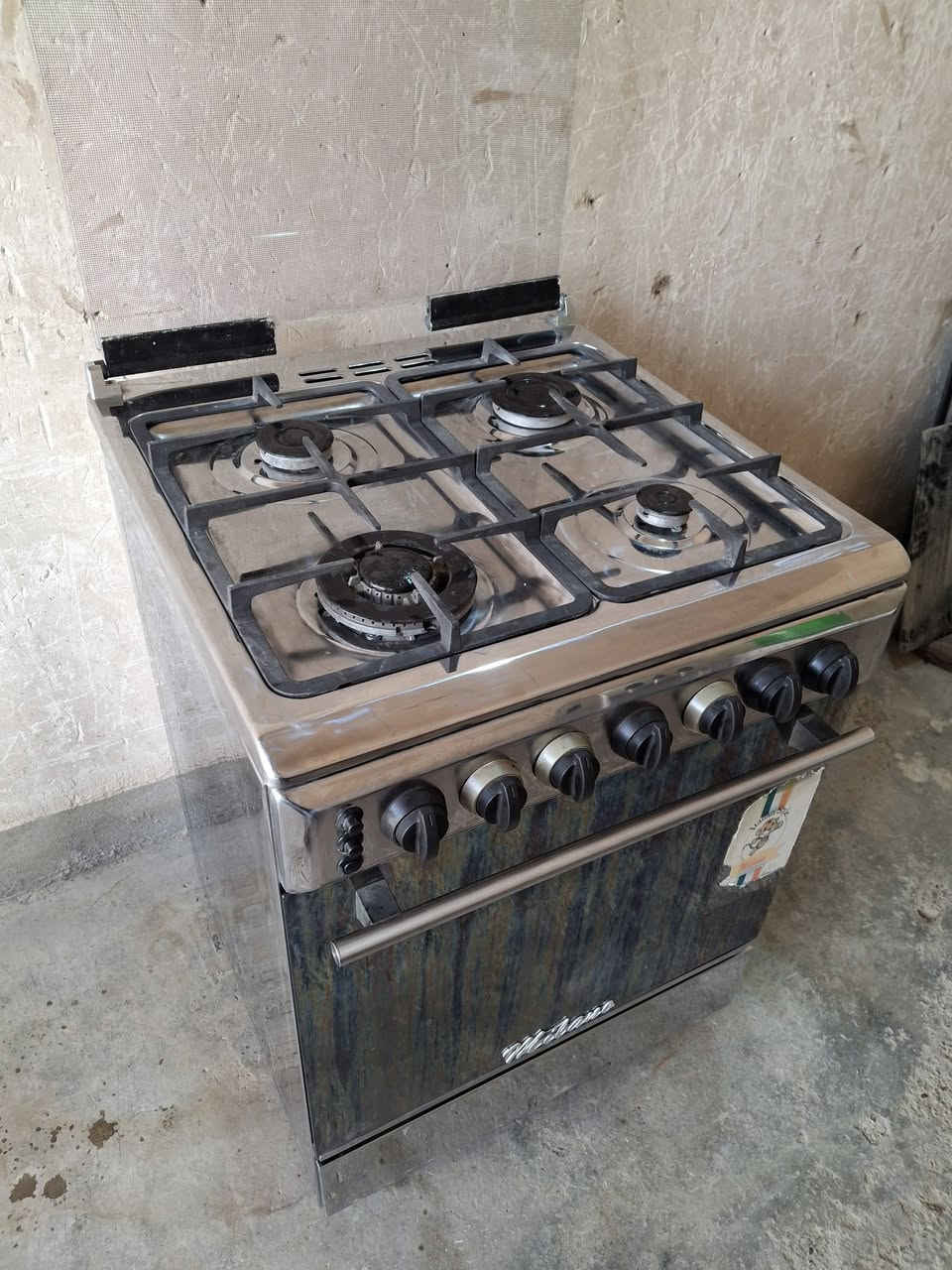 طباخ نضيف جدآ شغال كامل السعر ١٢٥ الف العنوان طارميه شارع ضباط واتساب ***********#
