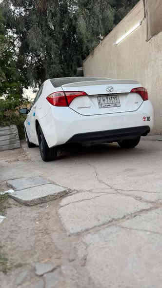 السلام السلام عليكم ورحمة الله وبركاته
للبيع  كورلا 2018 مقدس 
 لون ابيض (Le) كامره ..رادار ..مانع  انزلاق..ايكو..اسبورت  .. فول تحكمات .. تدفئه تبريد كشنات .. دوشمه و ارضية جلد رقم بغداد باسمي سنوية لل2030 رقم جديد تحويل مباشر 
ماشيه 145 كيلو يعني 90 ألف ميل  السياره استخدام شخصي حلوه ونصبتها تخبل وخير من الله صور حادثها منشوره بيها صبغ نص باب وشبرين بالبنيد  صور حادثها وسونارها بالمنشور 
نظام ايكو وسبورت
 تبريد ثلج مكينه كير  كفاله 
  السعر 140 وبيها مجال تشوف وتقتنع وتفكس عيوني 
  للاستفسار اتصال او واتساب ***********
مكاني بغداد الحريه قرب جسر دباش
