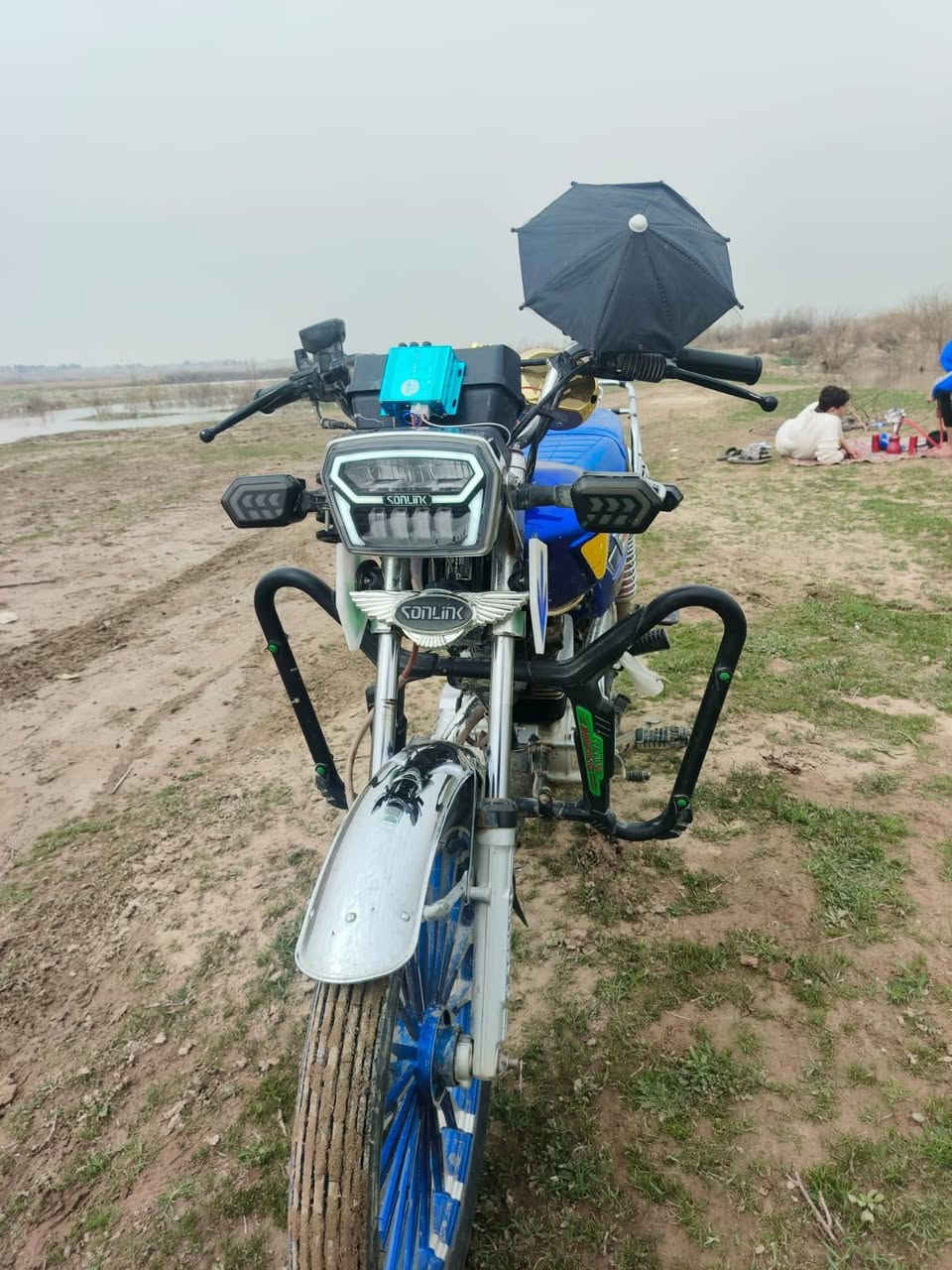 سونك محرك ضاغطة ونزنجيل
كلة شرط سويجات تشغيل عن بعد مابي اي شي
سعرة مناسب 550
انتصل ***********
