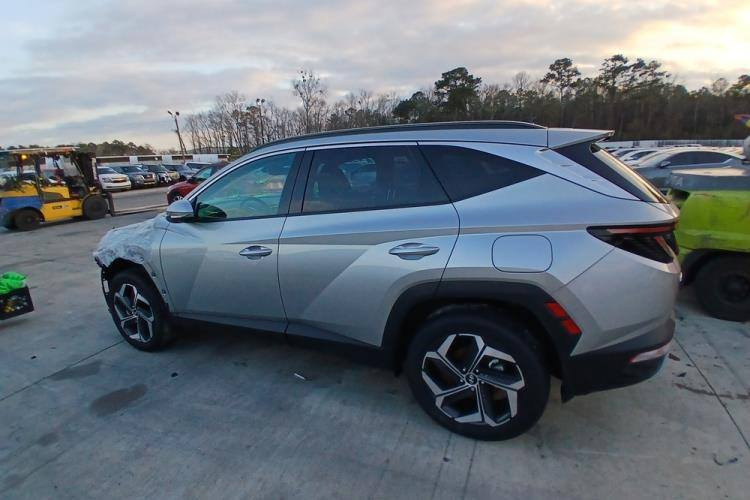 السلام عليكم 
هونداي توكسان 2024لميتد VIP
موجوده بالاردن حاليا 
اعلى فئة بالتوكسان من دون ايرباك فاتحين غراضهه نقصهه بنيد ولايت تك بالامكان ادخالهه شهداء 
حره واصله بأسمك مصلحه كامله 190بيهه مجال 
للأستفسار اكثر 
***********
***********
