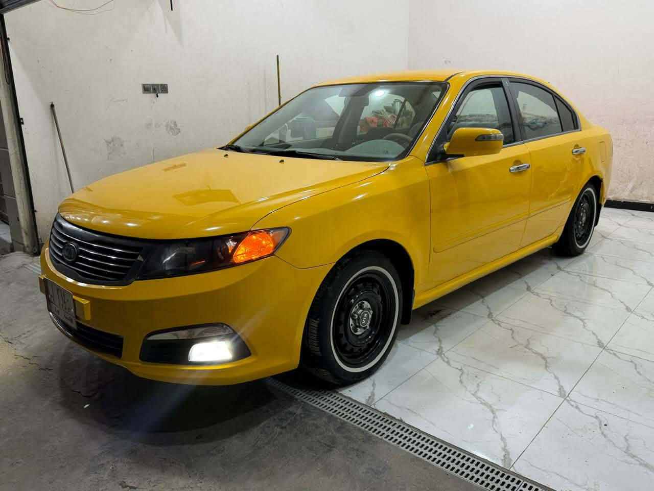 سلام عليكم سياره اوبتيما موديل 10 شعندك مراوس نزل
نضافه شوفت عينك السياره جاهزه  
مكينه وكير وحداديه وتخم تاير تبريد تدفئه كفاله 
مكينه 2400 لا تنقيص ولا تبخير 
كير 5 نمر 
سنويه ل28 
دواخل جديده 
خط وبحث جوال 
مكاني ناصريه الشطره 
***********
مراوس
