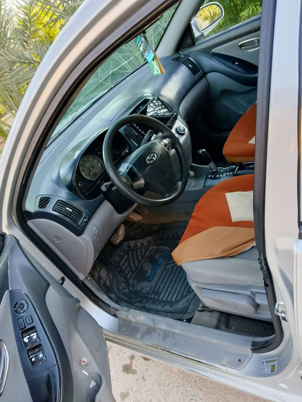 النترا موديل 2008. سعر 90 وبيه مجال لستفسار تصل عله رقم ***********
