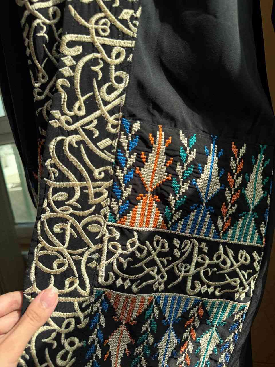 اخر ٥ قطع تطريز فلسطيني (٣ بشت/٢كلابيه) 
قماشهم كريب سعر الخمس قطع 110 الف
للحجز والاستفسار
@t_rfh


**إذا كنت صاحب هذا الإعلان وتريد حذفه لأي سبب، رجاءا أرسل رسالة إلى الدعم الفني**