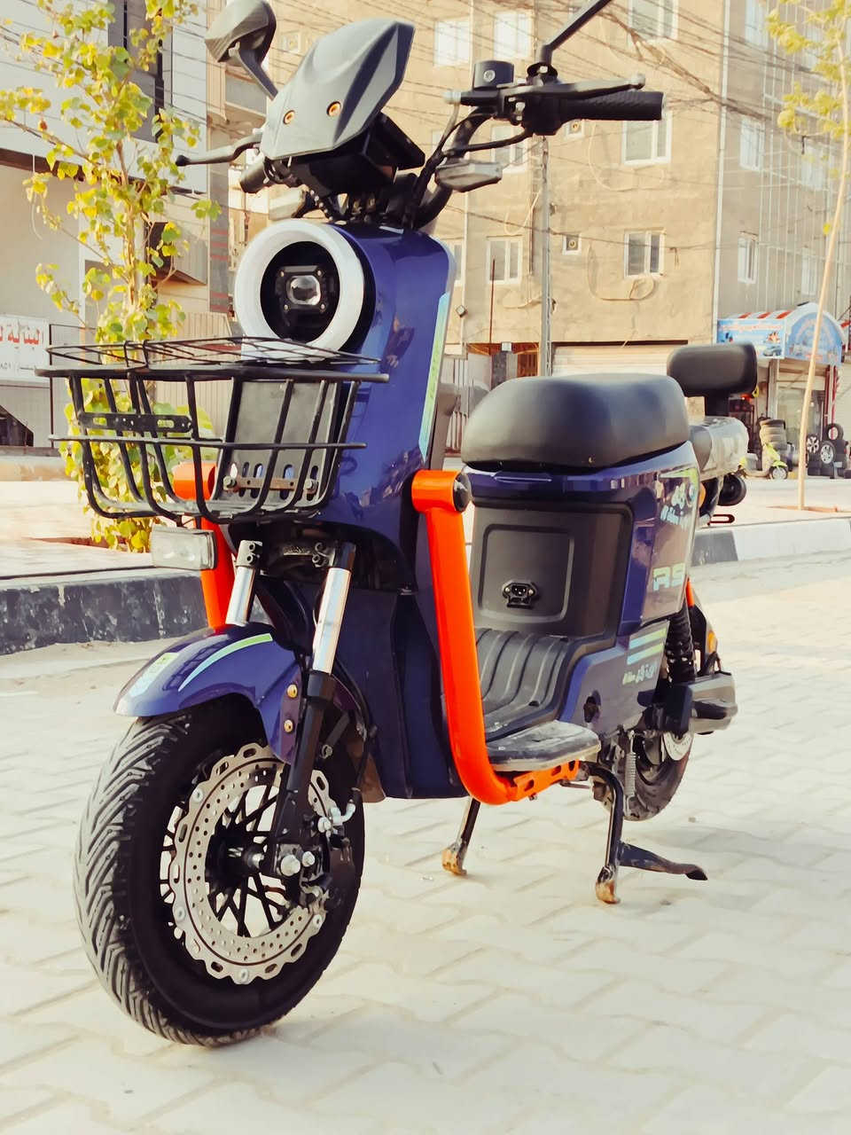 دراجه شحن ار 9 فول شي على شي ما عندكم شي بلاش اريدها ب 450 وبيها مجال لعيون طيبين ملف 2000 5 بطاريه مكاني كربلاء اللي يحب خلي يتواصل بالخدمه رقمي ***********
