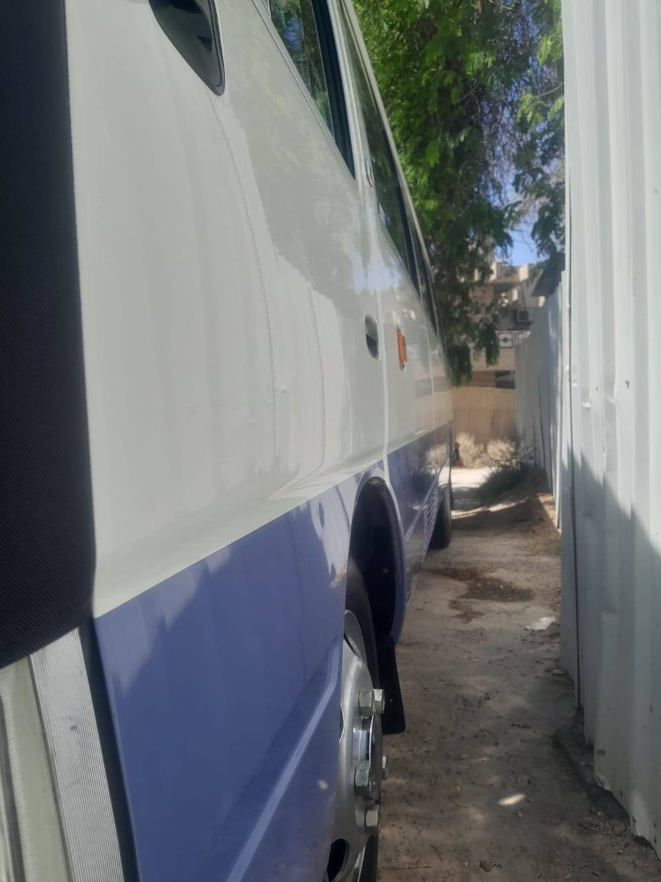 السلام عليكم كوستر 2015 بجم مبخر مال كويت و صبغ ذيل الباتري ميكانيك مكفول تخم تاير جديد داخل جديد قلاب بلادي بدون غاز رقم صاحبها *********** محمد ابو زهراء الشراي يتصل مكلف بالنشر اخوان
