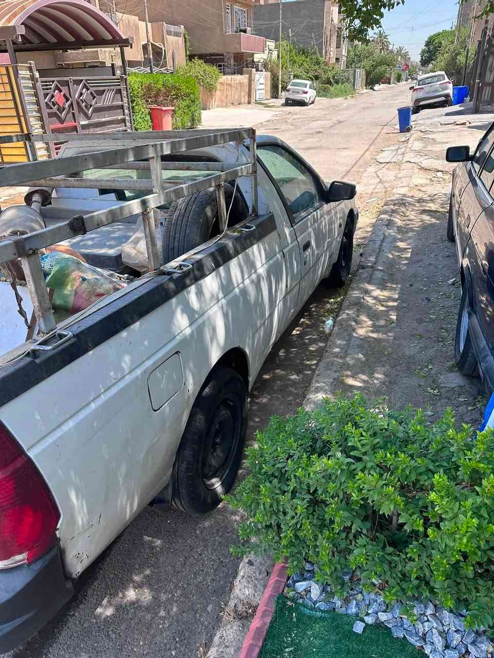 بيكم اريدو ٢٠١٦ السياره ماشيه ٨٣ الف مابيها نقص كير كلج تبريد تخم تاير صدر امامي خلفي مصفره غرامات وضربه بس قبل سبوع بدلت دهن وابو الدهن ما ضب الصره عدل وفلتت وزاعت الدهن كله وصار بيها صوت بالمكينه ابيع مكينه كايمه وهيه مكينتها سعرها ٣٥٠ الف مكانها الدوره السعر ٣٠ ورقه 
***********
