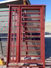 باب • ارتفاع ٢٫٢٥م • عرض ١٫٣٠م