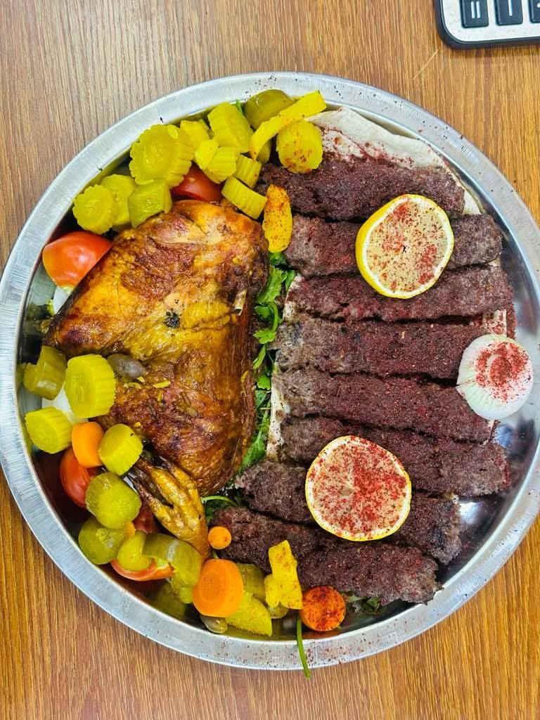 كباب لحم متوفر 

20 شيش ب14 الف

16 شيش كباب + نص كيلو طرشي ب12 الف 

15 شيش + بطل ببسي مجاني ب10 الاف #هذا العرض موجود

10 شياش كباب ب7 الاف 

نص دجاجة شوي + 10 شياش ب12 الف 

نص دجاجة شوي + 6 شياش ب10 الاف 

الحجز واتساب  ***********
توصيل داخل الشطره الف...
