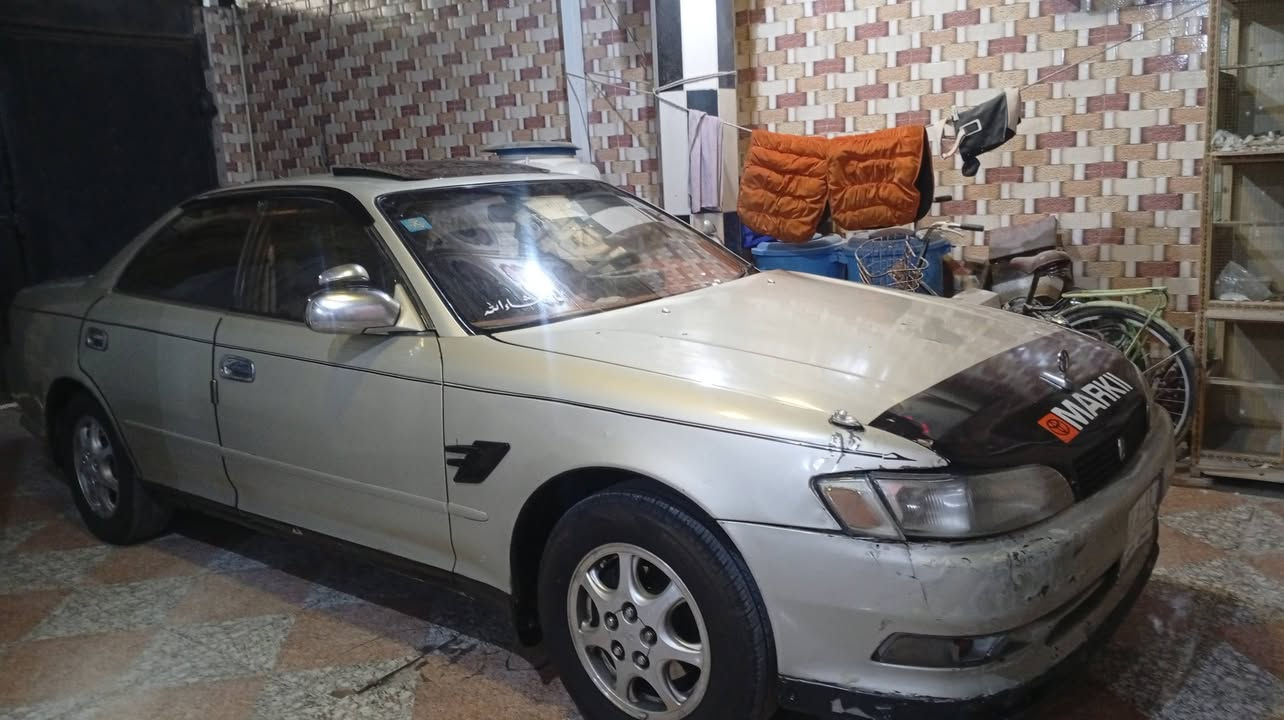 السلام عليكم سياره مارك نفخ موديل 95مكفوله بس بيه دحجه من كدام وسنويه ال 2030 وبمحرك بي ضعف السعر 70 وبي مجال ***********
