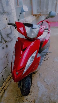 دراجه للبيع الدراجة نظيفه برغي مامفتوح بيها لتشوفه بصورة تشوفه ب حقيقه...