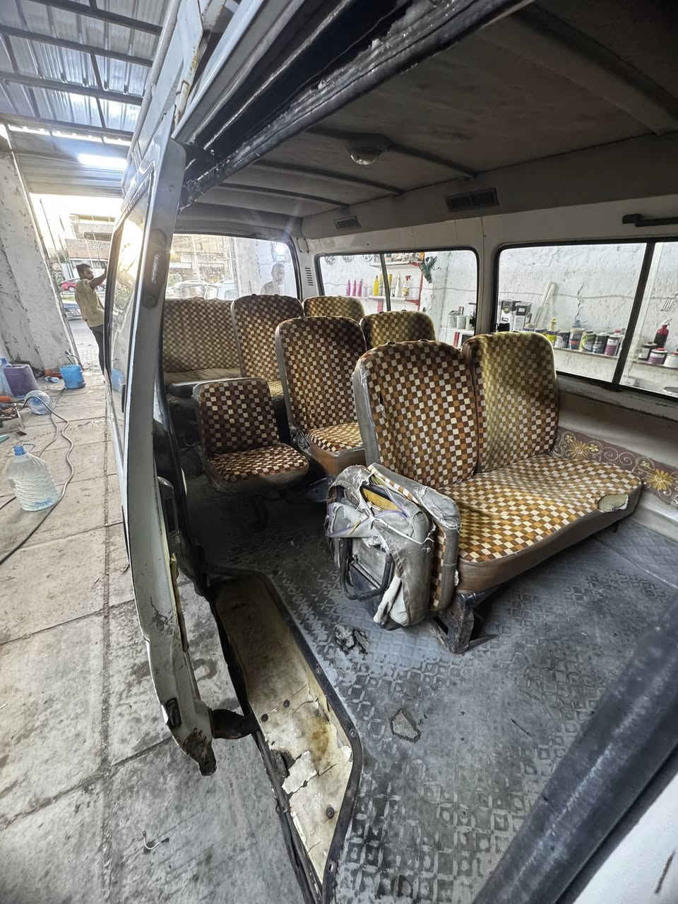 فتون 2009 رقم كربلاء  بيها تنقيص كير حداده خير من الله راعيها موجود مصفره قبل فتره سعر 20بيها مجال حك لجيه عنوان بصره قبله
 ***********
