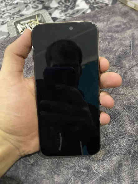 ايفون 16 برو ماكس ذاكرة 256 دبل سيم كارت zaa المرغوب الموبايل بالشرط خالي من الخدوش بطارية 90 شرط مكفول متوفر كامل محلقاتة كارتونة وراس شاحنة وكيبل السعر مليون و400 ***********
