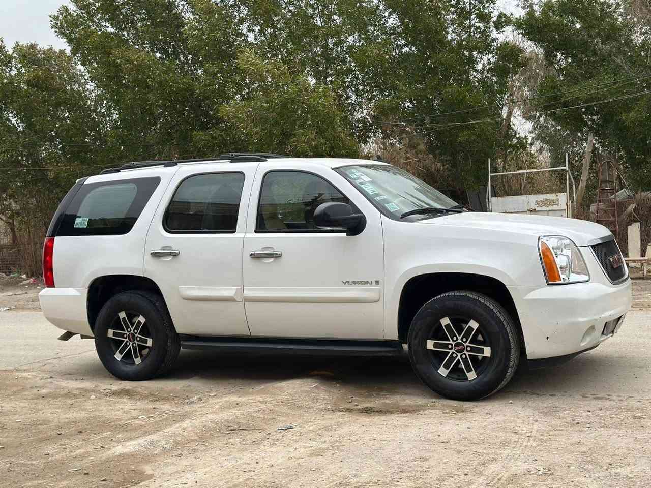 السلام عليكم اخوان
اقرة التفاصيل كلشي مذكور 

GMC Yukon 2009

جمسي يوكن 2009

رقم بغداد بأسمي

8سلندر 5300/ كير 1000

كير/مكينة/اكسل/خير من الله 

داخل جديد 

تبريد مركزي ثلج 

لايت زنون +بلوجكتر زنون جديد اصلي

جامة امامي جديدة

تخم تاير جديد

صدر امامي خلفي جديد 

شاشة كامرة خلفية  

تحكم ستيرن 

كشنات كهربائي 

انضمه قيادة 

جهاز انذار

تخم تاير جديد قبل سبوع شادة  

السيارة خير من الله احلة من الصور متحتاج اي مصرف جاهزة 

السيارة مبدل بيها سقف قمارة فقط اثر عامود انترنيت واكع عليه من فوك ومبدل 

السيارة بيه قطع صبغ بدون اي ضربة ابيع عام 

السعر 

165$ وبي مجال 

بيع او مراوس حسب القناعة

بغداد قرب مرور الحسينية  

للاستفسار اتصل على رقم ***********
