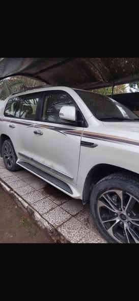 لاندكروز جكسارة موديل 2020 خليجي مكفولة كفالة عامة موجود السونر بالمنشور مواصفات حلوة رقم شمالي 
رايدهة 555 ورقة 
مكاني بغداد الاعظمية 
الشراي يخابرني ***********
