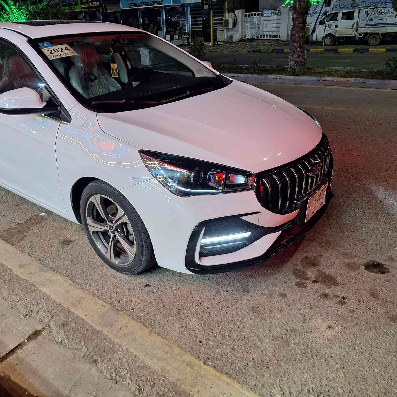 شيري اريزو 5 موديل 2024 فئة lux فول مواصفات اعلى فئة
السيارة اذا تاخذها من الشركة سعرها ويا الرقم ١٣٠$  
اني رايدها١١٧$ مع مجال بسيط
السيارة صار اقل من سنة من مشترينها حره تحويل مباشر
• رقم واسط انكليزي 
•ماشية 30 الف فقط
•سقف فتحه
• كشن كهرباء

1_اوتو هولد 
 2_مانع انزلاق 
3_كشنات جلد 
4_تحديد سرعة ومثبت سرعة. 
5_اشاير بالمري 
6_مري شفط 
7_قطعتين تبريد 
8_تحكم ستيرن
9_شاشة حجم كبير مع كامرة
10_ كيج  الكتروني (ديجيتال)
11_ هندبريك بصمه
12_كير ٣ وضعيات قيادة اوتو عادي وسبورت
وكومة مواصفات 
13- انذار تنبيه عند السرقة
14- قفل تلقائي عند النسيان
15- اشارة رباعي اوتوماتيك عند ضغط بريك مفاجئ
16_تحكم كشن السائق كهربائي
17-ويل كروم
السيارة بدون اي ضربة ولا رصعة على وضع الشركة بعدها بنايلون مال شركة
المحرك ١٥٠٠ تنفس طبيعي

السيارة مكانها واسط الكوت
للاستفسار *********** اتصال او واتساب
