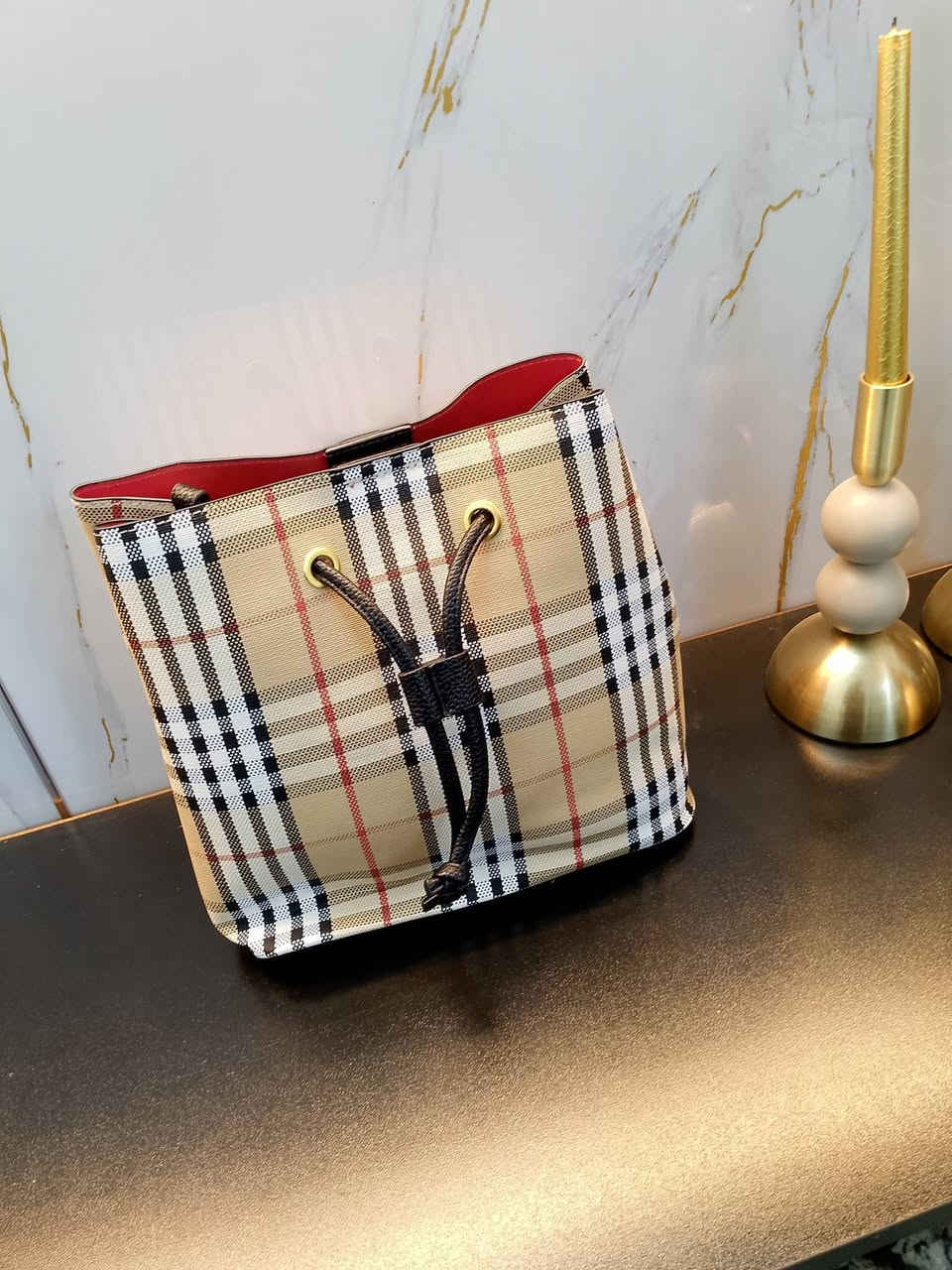 #حقائب #لويس #فيتون 😍، رمز الأناقة والفخامة!  تصاميم َكلاسيكية تناسب جميع الاذواق والمناسبات ¥


**إذا كنت صاحب هذا الإعلان وتريد حذفه لأي سبب، رجاءا أرسل رسالة إلى الدعم الفني**