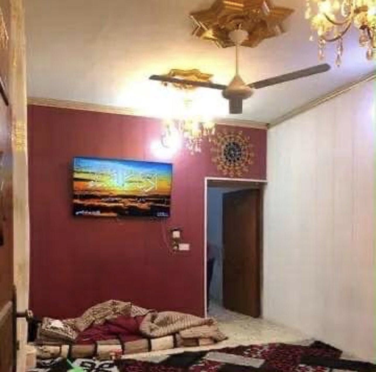 بيت 150 متر للبيع بـ💸 120 وبي مجال بسيط
منطقة المخابرات بداية الحسينية ' 5 غرف نوم كبار واستقبال وهول ومطبخ وحمامات فوك وجوة ' 

للاستفسار *********** واتساب

ملاحظة البيت ممصورة كلة لان ساكنين بي
