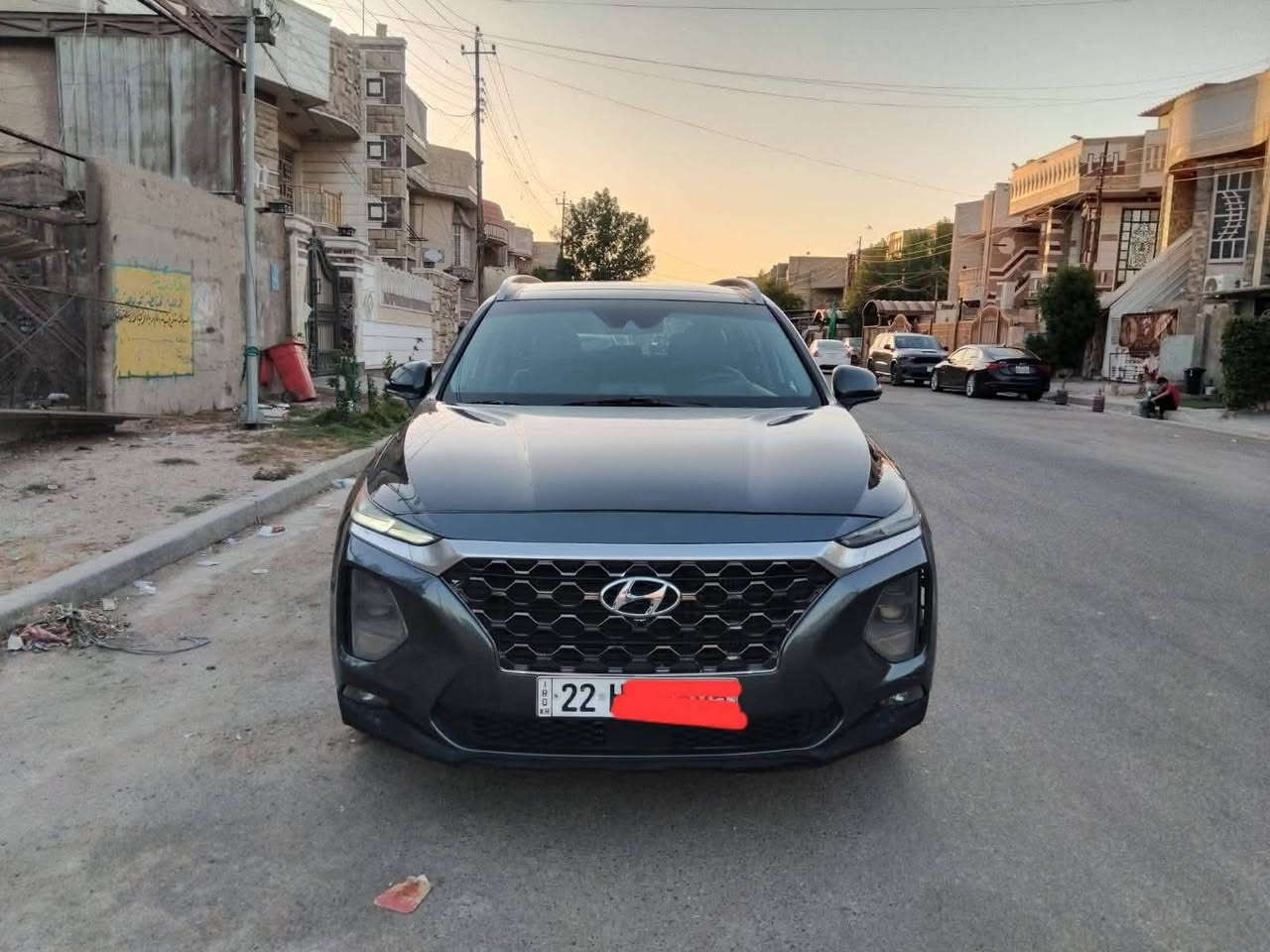 السلام عليكم للبيع سنتافيه موديل 19 فول 1\1 فيأيبي محرك 2000 تيربووو السياره حادث جملغ امامي و الباب السياره ماشيه 117 حقيقي الموصفات  كشنات كهرباء + تبريد تدفئة بنيرامه اضويت ترحيب صندوك كهرباء رادارات مري رادارات اماميه وخلفيه السياره بيها هواي موصفات السعر 145 للإستفسار ***********مكان بغداد رقم أربيل أنكليزي تحويل ثاني يوم صاحب السنويه يسكن بغداد
