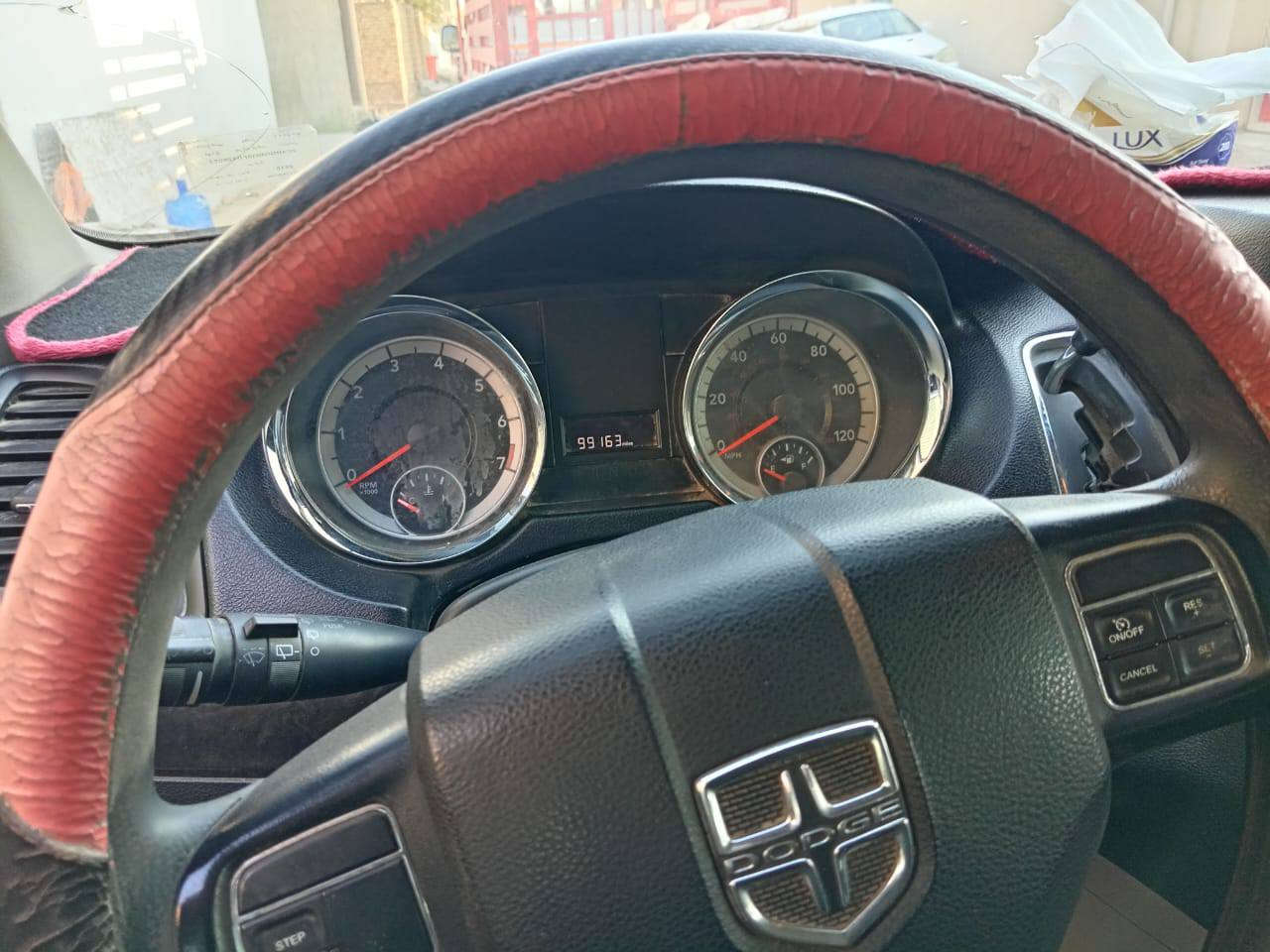 سيارة دوج كرفان موديل ٢٠١٥ وارد امريكي حادثها سرقة كما موضح بالصور المرفقة بالمنشور .
_بيها طخات بسيطة في الجانب اليمين والدعامية الخلفية 

_كشن سياحي منفصل ٧ راكب 

_منضومه عاز ٨٠ لتر 

_الحدادية جيدة 

_المحرك والكير جيد 

_ رقم بغداد بأسمي السنوية جديده مشروع وطني مداور ثاني يوم 

_ السعر ١٣٥ ورقة وبيها مجال حك الجية 

_مكاني واسط الكوت مركز المدينة 
الرقم : ***********
          ***********
