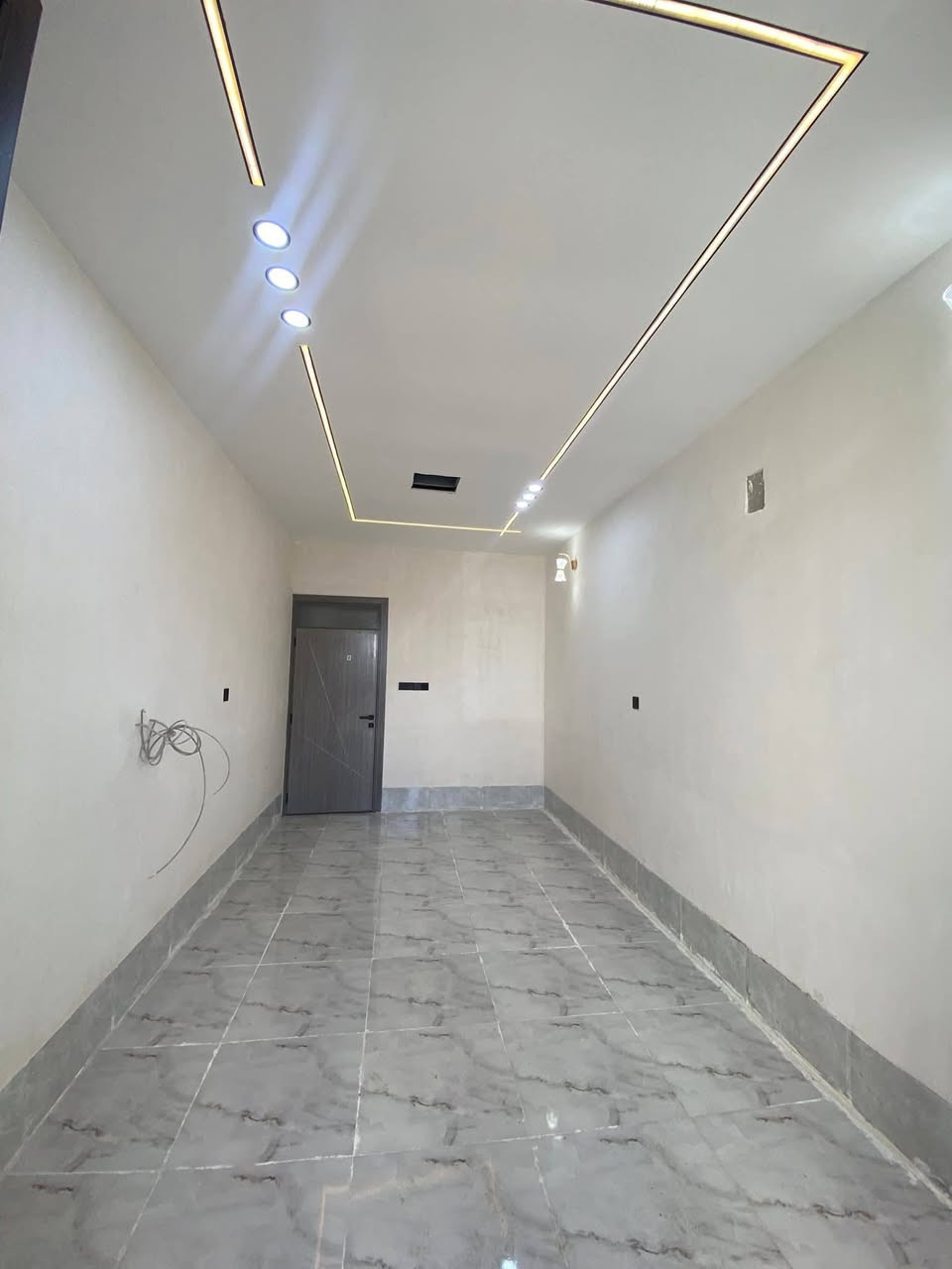 #مكتب_مملكة_السعادة_للعقار 
للبيع للبيع للبيع
دار سكني سند طابو ملك صرف مكاتبه مع الشرعي 
 في حي السماح الثانيه قبل شارع 30
تقطيع الجديد موقع مميز
  المساحة ١٠٠م بناء حديث تسليم مفتاح
ط١ غرفة نوم وهول واستقبال ومطبخ وصحيات وكراج
للإستفسار ع السعر الإتصال
***********
***********
مراجعة مكتب مملكة السعاده للعقار قرب بانزيخنة المشاعل سايدين الاركان
