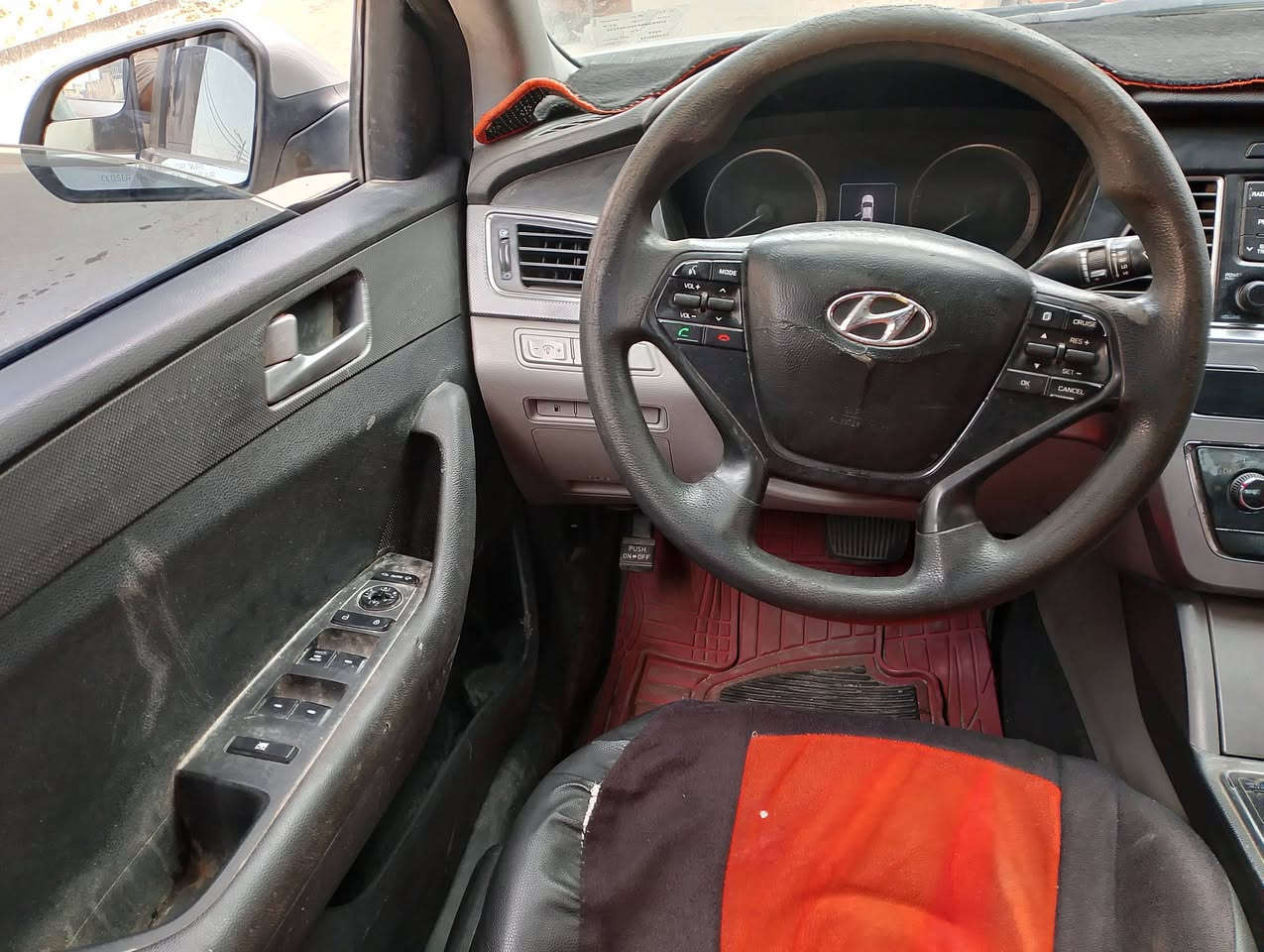 هونداي سوناتا موديل 2015 مكينه وكير مكفولت حداد مكفول مكفول من لكلب ولجفي بيها مكنات  صبغ مكانها بصره رقم انكليزي سعر قفل 83.    ***********
