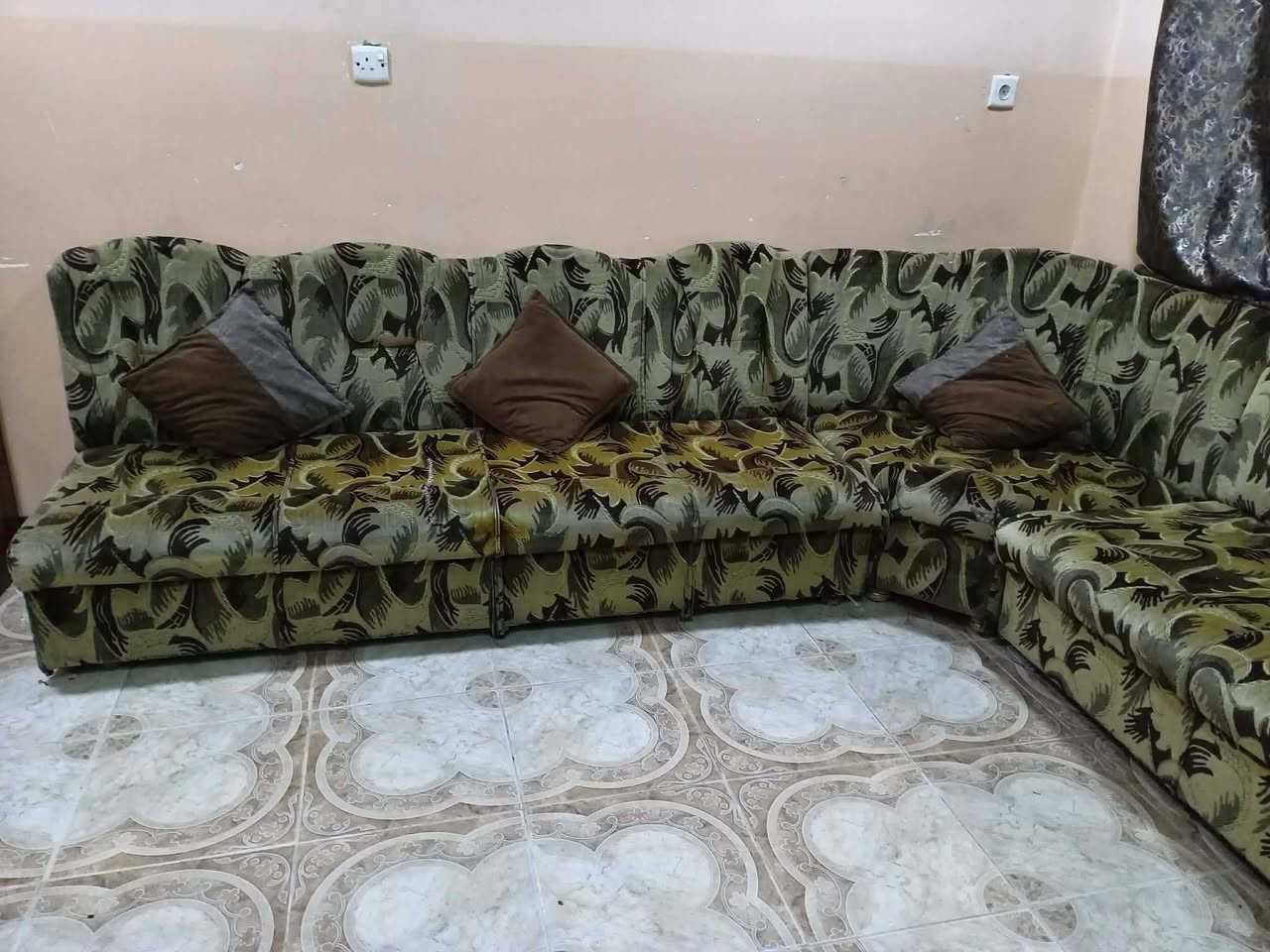 للبيع ديوان خشب عراقي جيد 10امتار زوايه واحدة سعرو300الف وبي مجال


**إذا كنت صاحب هذا الإعلان وتريد حذفه لأي سبب، رجاءا أرسل رسالة إلى الدعم الفني**