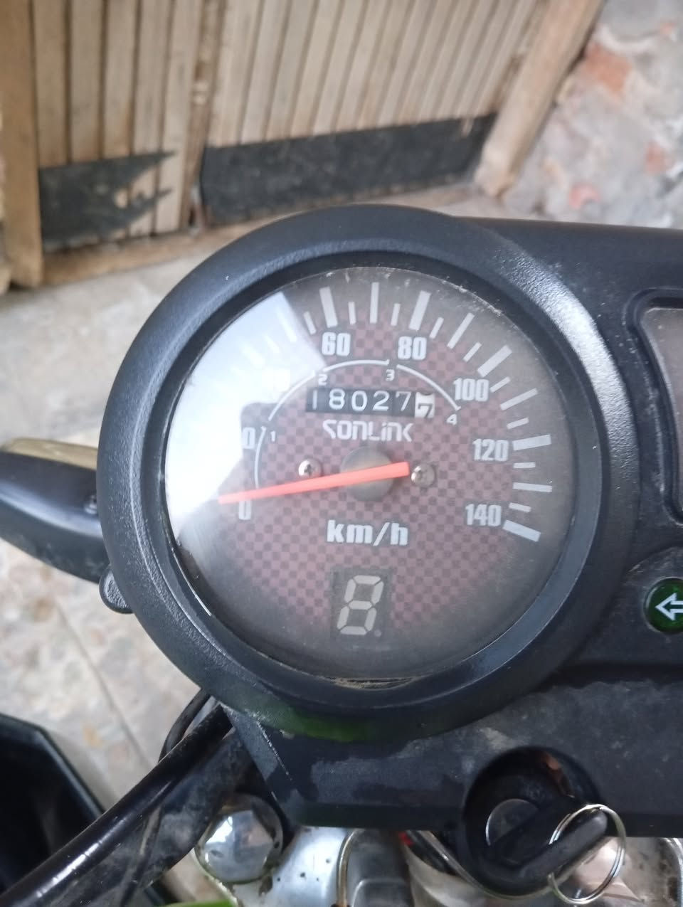 سلام عليكم
دراجة سونك ماكس 5كير
مديل 2024
دراجة نضيفة جنت شامرها ما احتاجها 
دراجة ما مشتغلة ديليفري نهائي استعمال شخصي 
ماشية 18000
اوراق موجودة محرك مكفول من فتح او اي تصليح 
نواقص الدراجة باتري واشاري خلفية 
محتاج فلوس واريد ابيعها دراجة خير من الله متعبك ما مقلوبة ولا مدعومة 
مكان الدراجة بغداد البلديات
السعر :825وبيها مجال حك الجية
***********
