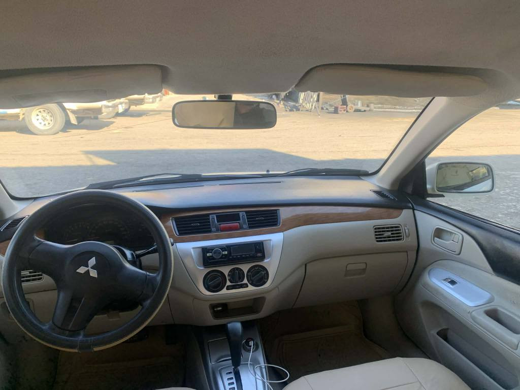 لانسەر مۆدیل 2007 مەکینە گەورە ناوزەرد سەیارەکە سبوغ عامە بۆ جوانی جەمپێکی پشتی هیە پێشی کەبسە گێر مەکینە تەبرید بە شەرت سەیارەکە ڕەقەم باریکە سەنەوی بەسەر چوە  بۆ زانیاری زیاتر پیوەندی بەم ژمارەیە بکەن *********** لە هەولێر م أربيل, العراق
