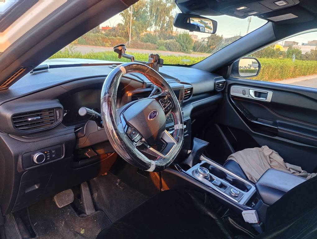 🚙 **للبيع Ford Explorer  2022** 🚙

📍 **الموقع:**  ***********

━━━━━━━━━━━━━━━━━━

🔹 **معلومات السيارة**
• الموديل: **2022**
• الفئة: *police 
• العداد: **37,00 km**
• **شرط مكينة وكير**
• **شرط تحويل وخالية من الغرامات**

━━━━━━━━━━━━━━━━━━

✨ **المواصفات**
✅ بصمة أبواب + بصمة تشغيل
✅ تشغيل عن بُعد (Remote Start)
✅ مقاعد جلد
✅ مقاعد كهربائية
✅ مقاعد VIP
✅ تدفئة المقاعد + تدفئة المقود
✅ صندوق كهربائي
✅ تبريد مركزي
✅ إنارة LED / زينون
✅ رادارات أمامية + جانبية + خلفية
✅ حساسات أمامية وخلفية

━━━━━━━━━━━━━━━━━━
📋 **تفاصيل الحاد
✔️ بجم  (كبس
✔️  جالغ خلفي فقط
✔️ بدون دواخل
✔️ الإيربك:بدون ارباك

━━━━━━━━━━━━━━━━━━

💯 **ا، 
📍 **العنوانيل
📞 **للاستفسار:** [hidden information] أربيل, العراق
