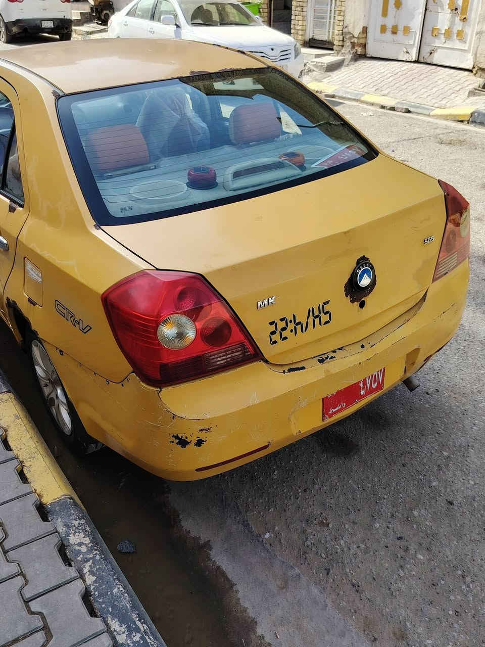 سلام عليكم بيع مستعجل  جيلي ام كي 2010 رقم واسط سنويه نافذه 2020 تحويل ثاني يوم غرامات الف دينار ماعليهه هزه جديده  الهيئه على المشتري مداخله هيئه مكينه كورله كير عادي كهربائيات كله شغاله سياره مابيه لاضربه ولاصبغ بلاديه  دواخله بجيس حداديه جديده مبدله سياره جاهزه مال شغل وسعرهه مناسب السعر)(مليونين) قفل مكاني كوت مركز  المدينه ***********
