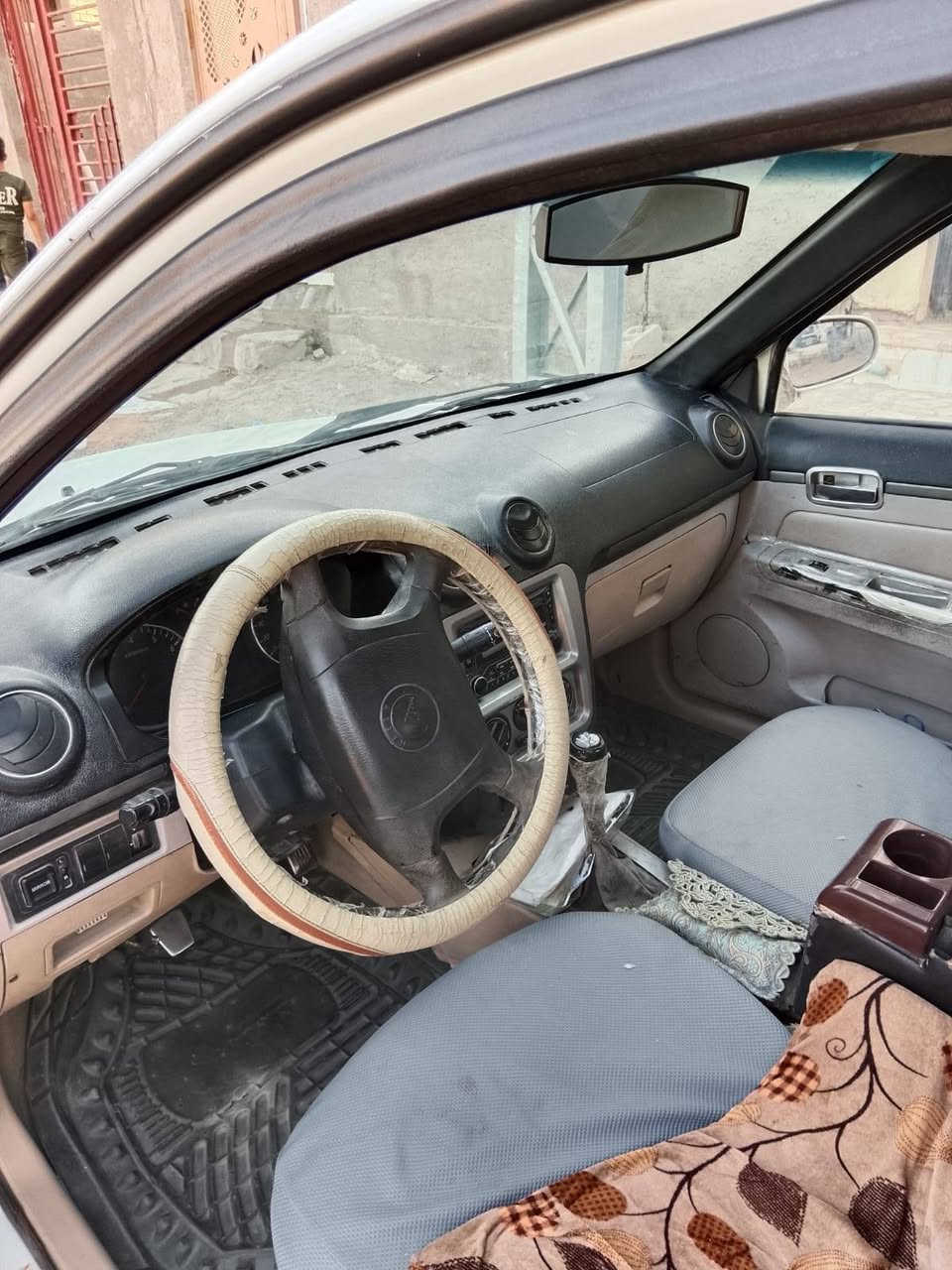 السلام عليكم
جيلي ck للبيع موديل 13 رقم بابل كير مكينه خير من الله تايرات جدد فيت بم جديد لايت زنون  السعر ٢٦ مطلوبه غرامات ٣ ورقات تنخصم من سعر السياره رقم التواصل  ***********  موجوده في النجف
