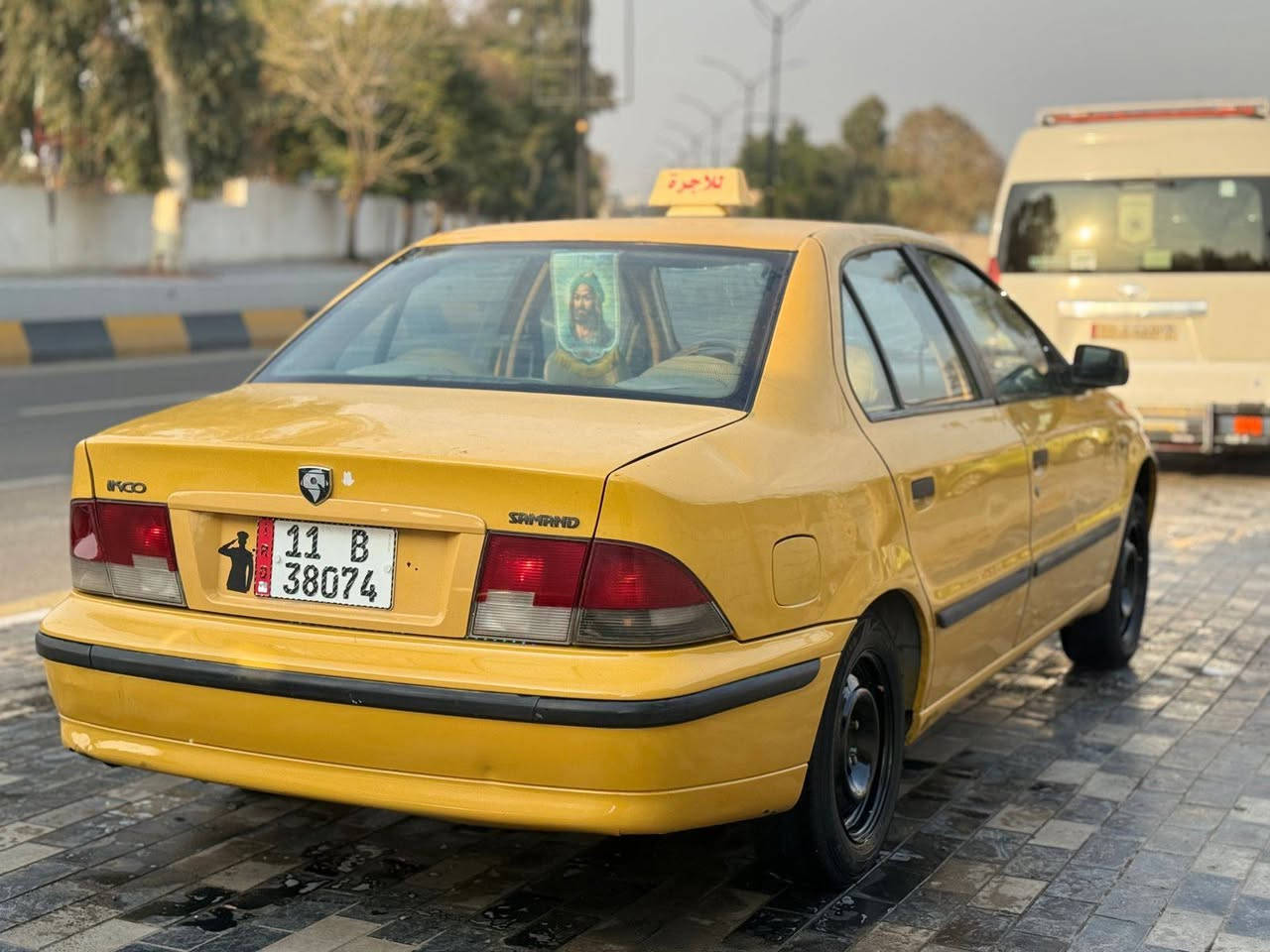 سلام عليكم سمند موديل 2011ناطق رقم بغداد باسمي رقم  دولي  مصفره هيئه وغرامات حتي لهزه جديده متتعب بيها مكفوله منل ضربه وصبغ وتبديل مابيه اي صبغ مكينه وكير وتبريد وصدر كله جديد خير من الله كهربياته كلها شغاله مابيه اي نقص داخل مدوشم كامل سياره جاهزه كبل للشارع مال جناي مكان سياره بغداد الشالجيه قرب جامع براثا
السعررررر40$بيها مجال 
للاتصال ***********
***********
