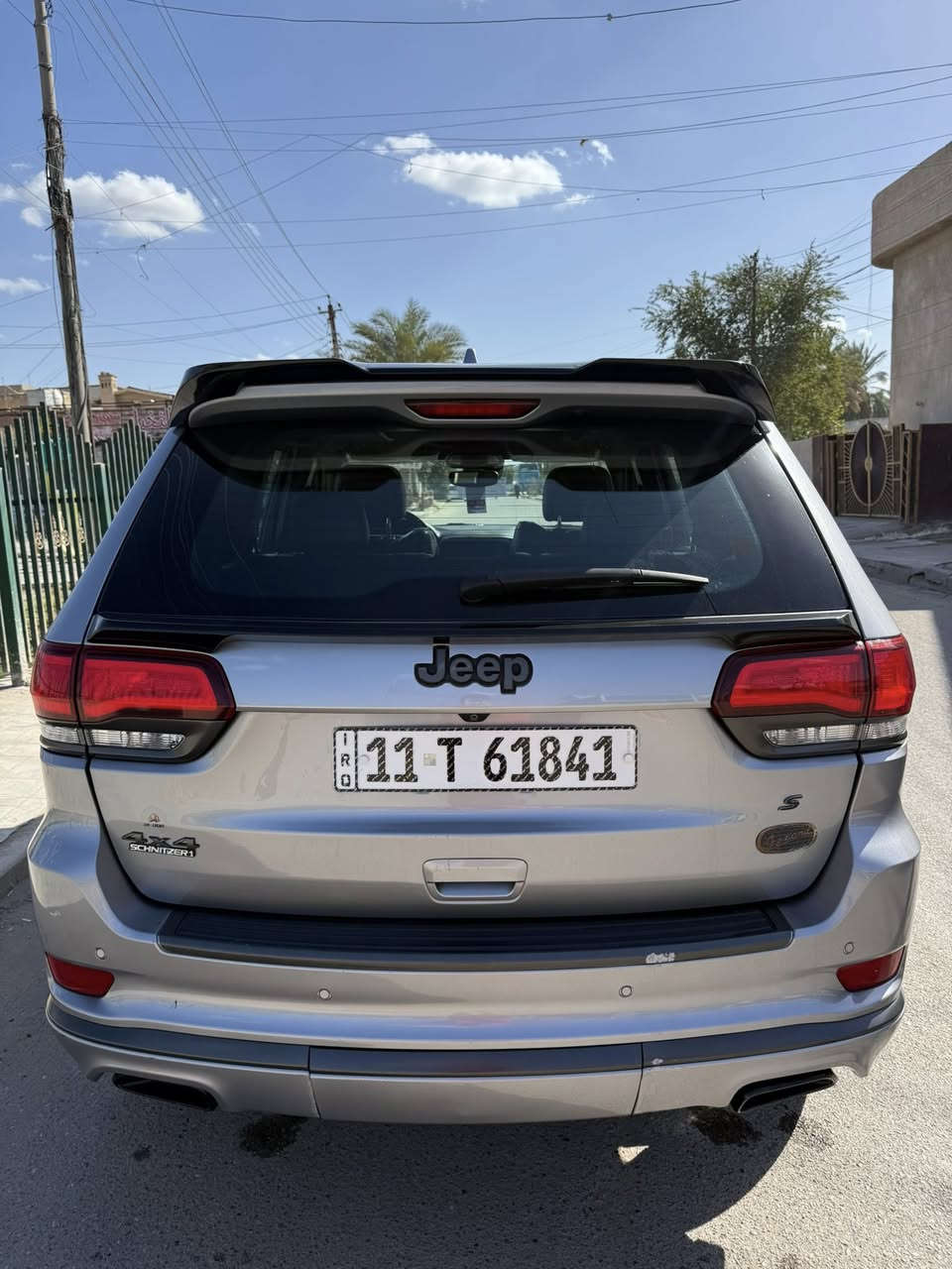 السلام عليكم
الجديد للجديد والجديد غالي
السيارة جديدة بمعنى الكلمة ومصروف عليها الله شاهد من دعامية للدعامية ومابيها نقص برغي ولاگلوب مشتغل بالدبول مصروف عليها من كل النواحي 

جيب S اوڤر لاندأمريكي 

موديل 2018 فئة S اوڤر لاند
فول مواصفات
 حادثها بنيد فقط مبدل اصلي 
* محرك 6 V
* رادار امامي مع مانع تصادم . 
* تحذير الخروج عن المسار . 
* جگات امامي خلفي .
* ⁠دوس صعود ونزول كهرباء بلادي 
* دفع رباعي 4x4 
* المقاعد الأمامية كهربائية .
* ذاكرة لحفظ وضعيات الجلوس . 
* المقاعد الأمامية  تبريد وتدفئة . 
* المقاعد الخلفية مع تدفئة . 
* انظمة القيادة .
* نقطة عمياء ..
* مقود السائق كهربائي . 
* تدفئة ستيرن . 
* سقف بانوراما .
* شاشه كبيرة مع نفكيشن GPS . 
* ⁠لايت منضومة عدسات LED
* كشافات ضباب بروجكتر زنون . 
* تشغيل عن بعد .
* صندوق كهربائي .
* حساسات أمامية . 
* حساسات خلفية .
* كاميرا خلفية .
* مرايا متحسسه للضوء العالي . 
* محدد سرعة . 
* نظام بريك اوتماتيكي ( Auto Break System ) .
*نظام صوت هارمن كاردون
* شاشات 
* رادارات .
* المسافة المقطوعة (54000) 
* وبعد هواية مواصفات 
* السعر (240) وبيها مجال
***********
