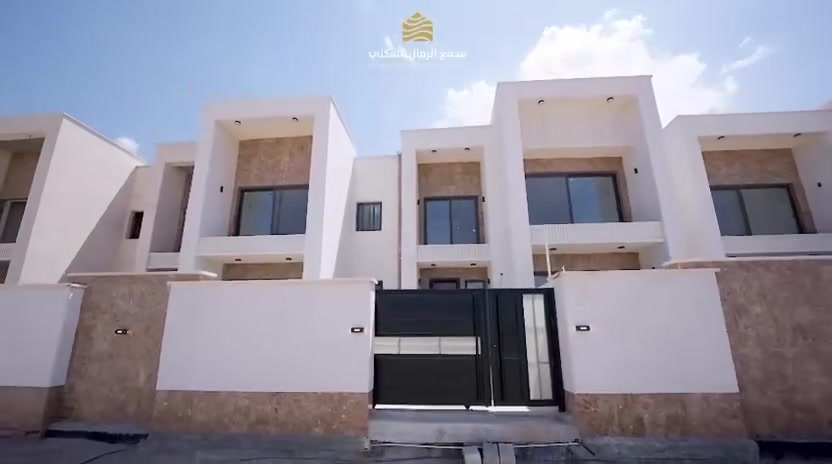 السلام عليكم عندي بيت 250 متر طابق واحد
مقدمة + اقساط بدون مصرف بدون كفيل  والقسط 860 الف على 5 سنوات للاستفسار ***********
