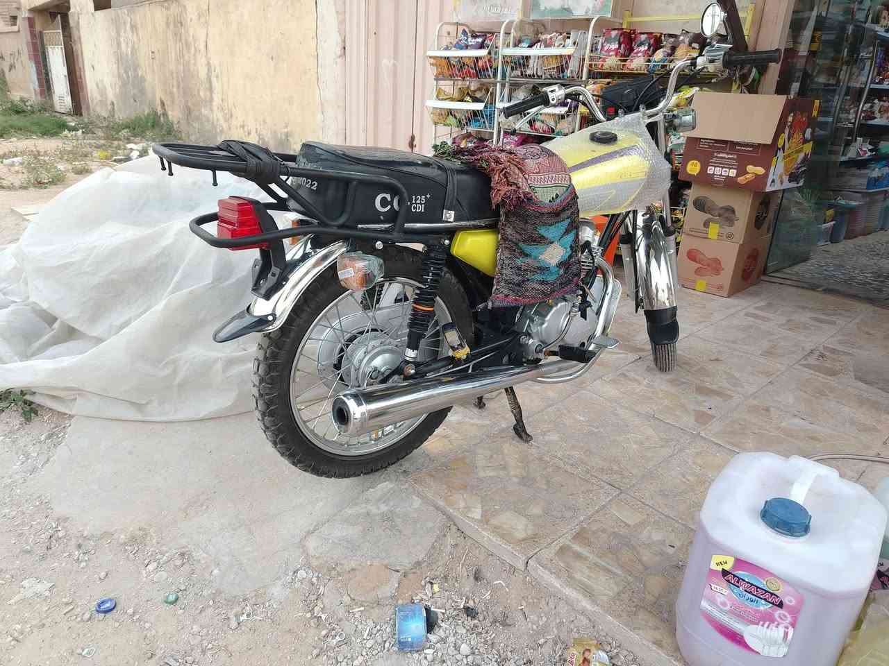 سلام عليكم
أرشا 2021
امتياز إيراني
دراجه ب اسمي
دراجه كامله من كلشي بس هورن ماشاده
محرك مكفول حته تفيلس مامفيلس
سعرها 700وبيها مجال
مكاني كربلاء المقدسه
هـ***********
