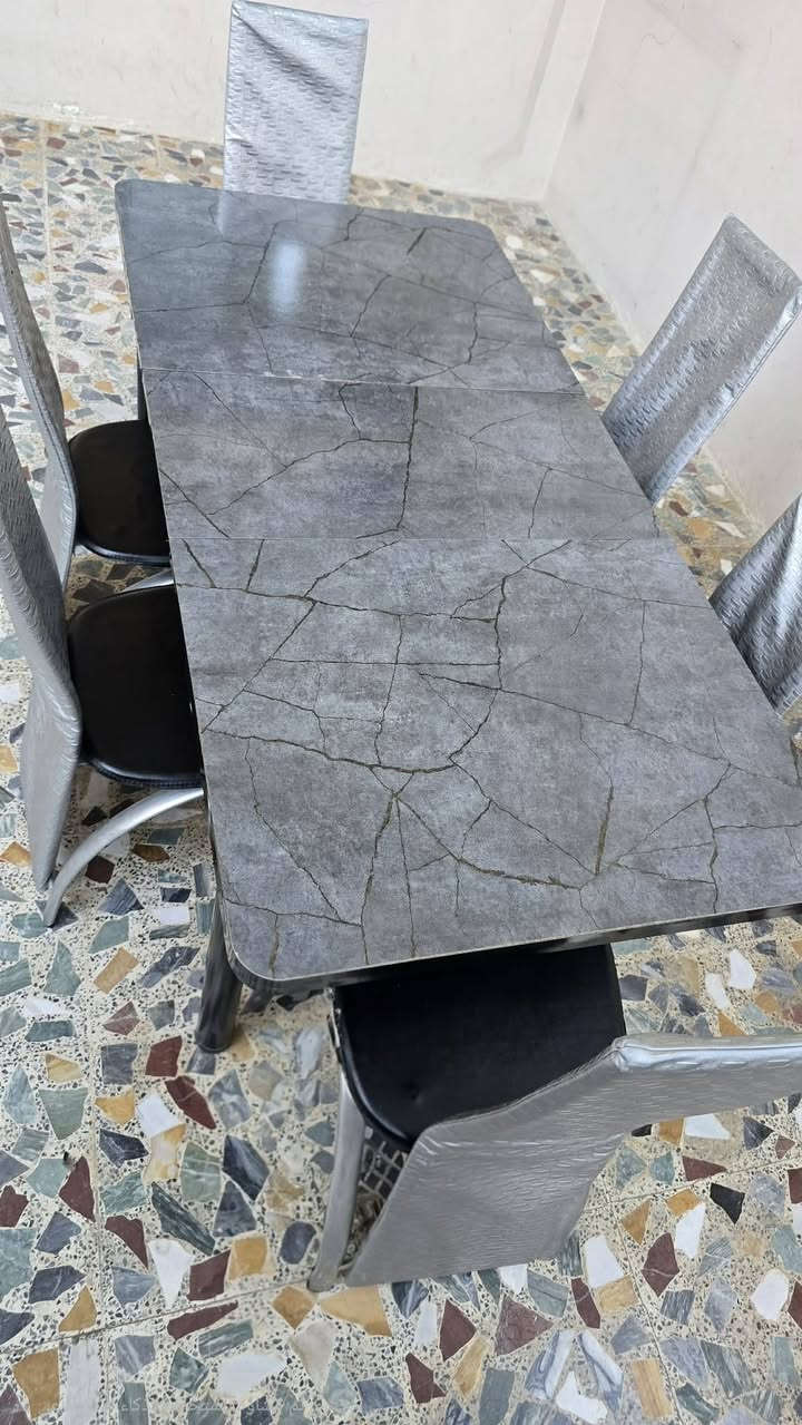 ميز وكراسي للبيع شرط النضافه ب150 الميز يتكبر ويتصغر


**إذا كنت صاحب هذا الإعلان وتريد حذفه لأي سبب، رجاءا أرسل رسالة إلى الدعم الفني**