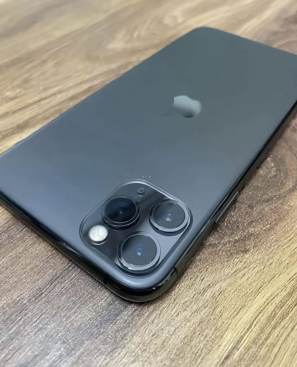 عروووووض رمضان 🎉🎉🎉

ايفون 11 برو ماكس📱

اللون الزيتي🐊

بطارية 85% شرعي(ممنوعات)

مساحة 256 g 

نموذج M 

وتر بروڤ 💦 

معفي من الضريبة   (زيرووووو ضريبة) 

معاه الكرتونه والشاحن 

مش مغير ولا حاجة ولا أتفك قبل كدة 🪬

السعر 10000 نهائي ✅ بدل من 14000 خارج العرض ❌

متاح كاش وتقسيط بدون فوايد بالبطاقة الشخصية فقط
للتواصل وتساب أو فون ☎️ 
01207586851
لو مردتش فون ابعتلي وتساب ✨


**إذا كنت صاحب هذا الإعلان وتريد حذفه لأي سبب، رجاءا أرسل رسالة إلى الدعم الفني**