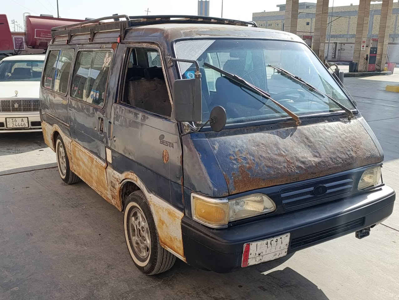السلام عليكم كيه بسته البيع او مراوس ببريجوموديل 95 السنويه ما منتهيه ال27 سياره باسمي تريد مداور تريد وكاله مشط باور مكيه كير شرط كهربائية كله شغاله  السعر 35وبيه مجال مكان ناصريه مركز ***********
