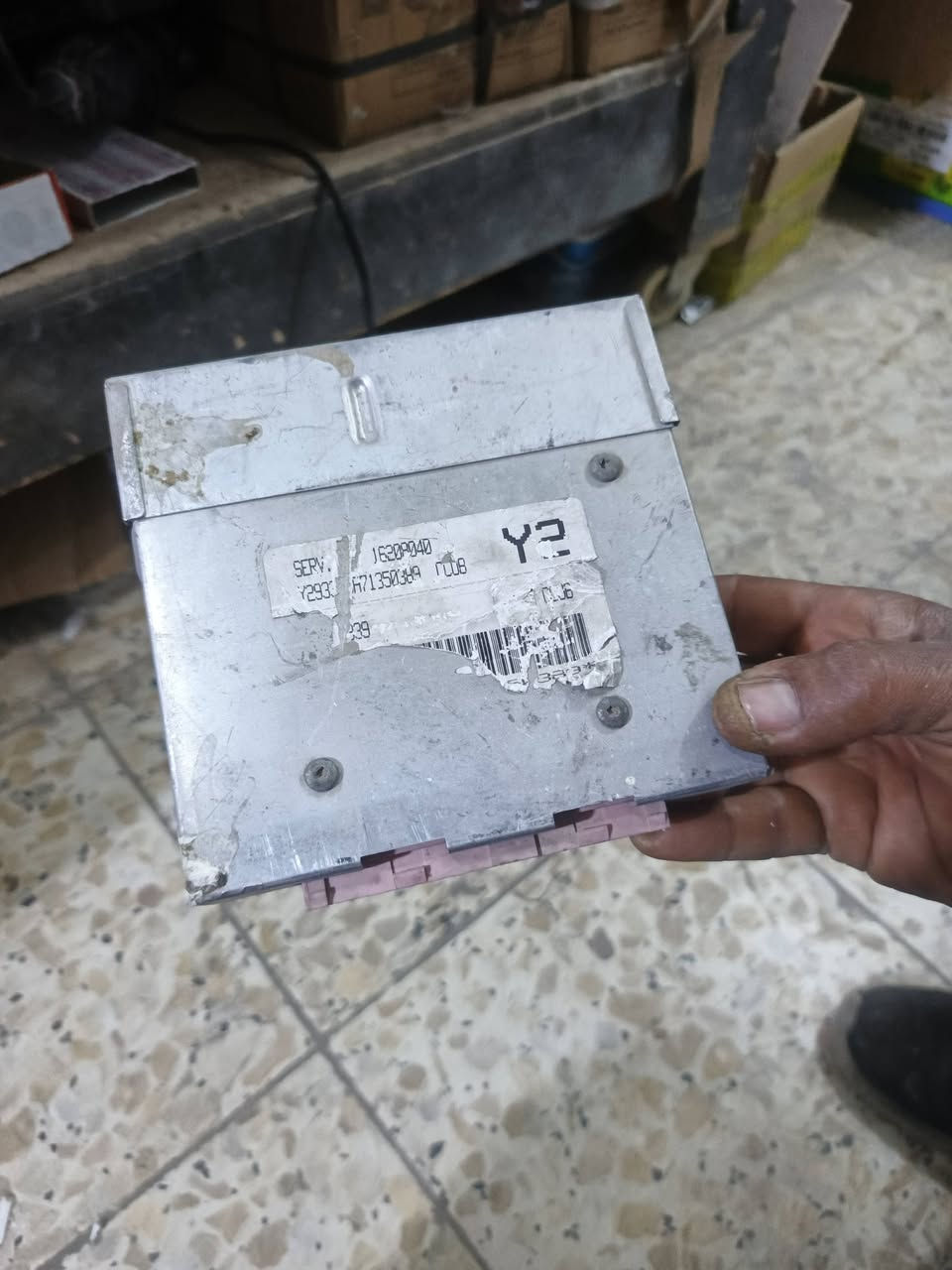 السلام عليكم عقل دايو لانوس متوفر السعر ٥٠الف هاتف***********
