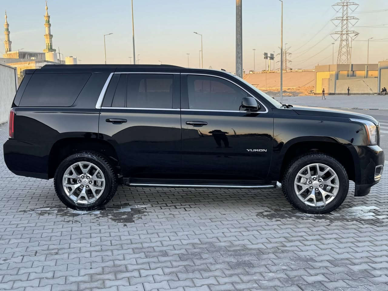 ادوات ادوات ادوات ادوات 
جمسي بتره لون اسود دخول جديد 
مديل (2017) مكفوله من الكص والفتح 
والسرقاء والعشائر.  سياره بل كرتون قطعه وحده صبغ. فول موصفات عده الفتحه 
المكان البصره 
السعر. (180
***********
